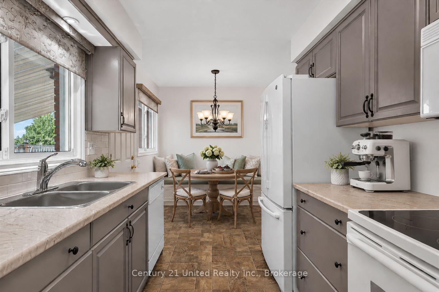 Photo 11 of 615 Saugeen Crescent, Peterborough, Ashburnham Ward 4 — HOMEH