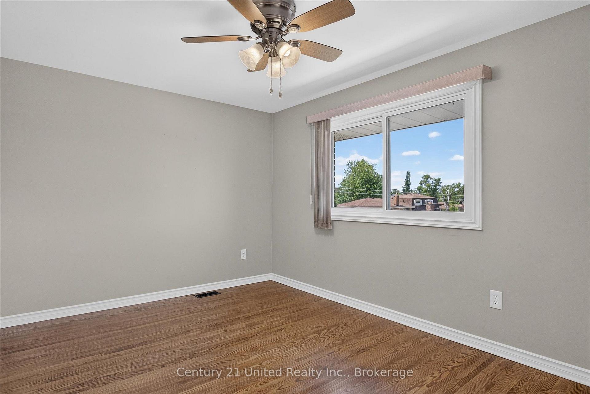 Photo 19 of 615 Saugeen Crescent, Peterborough, Ashburnham Ward 4 — HOMEH