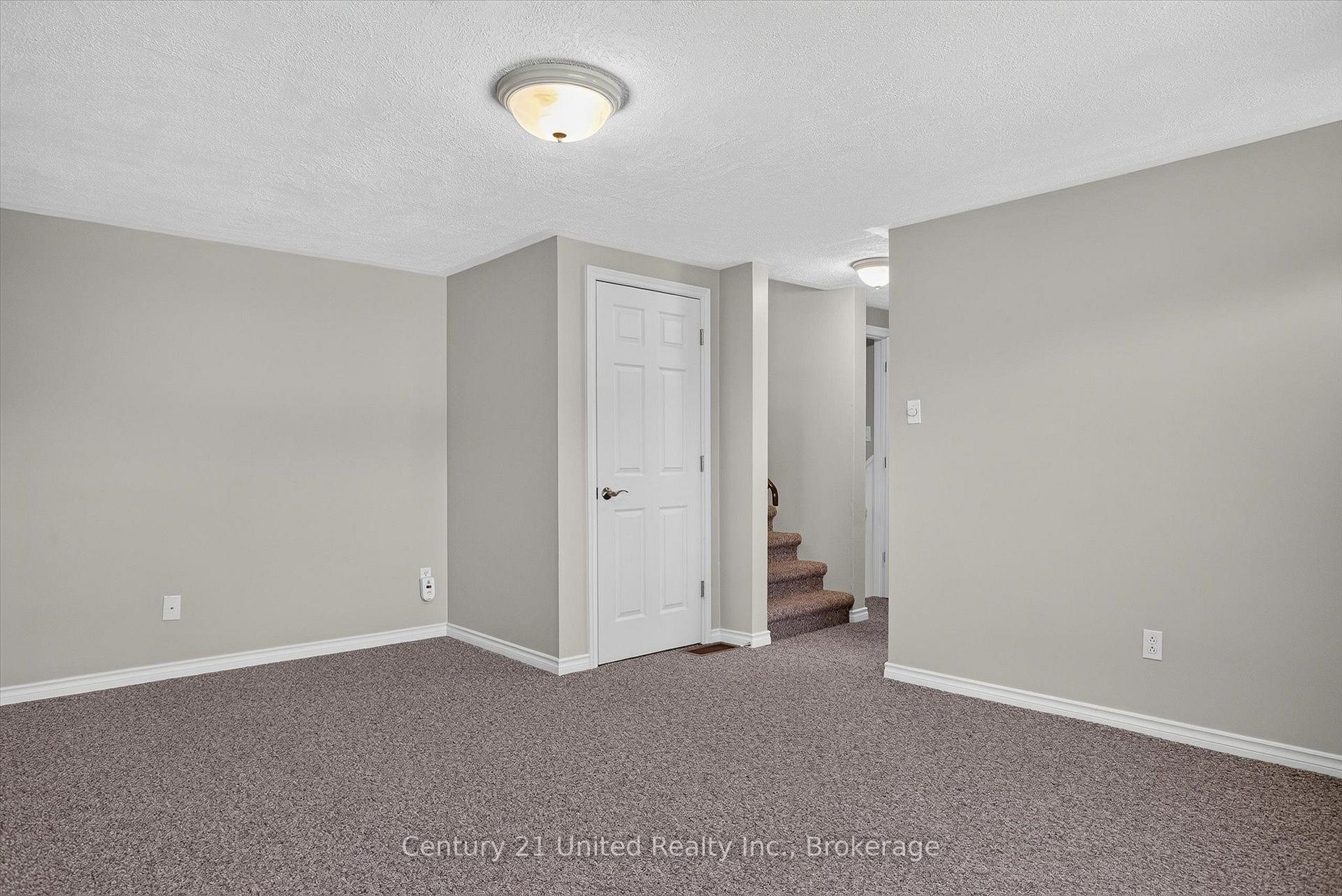 Photo 25 of 615 Saugeen Crescent, Peterborough, Ashburnham Ward 4 — HOMEH