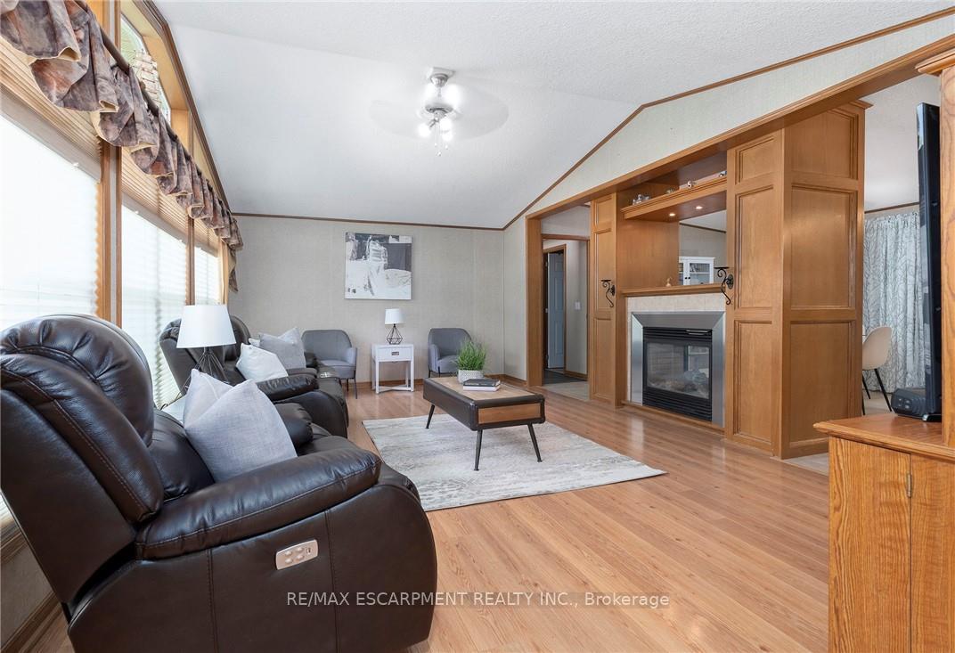 Photo 4 of 1161 4TH Concession Road W, Hamilton, Rural Flamborough — HOMEH