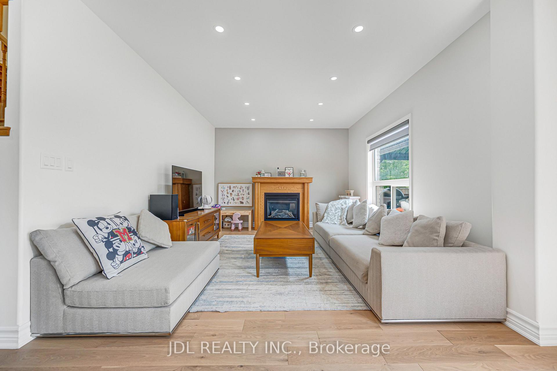 Photo 9 of 69 Summerset Drive, Barrie, Ardagh — HOMEH