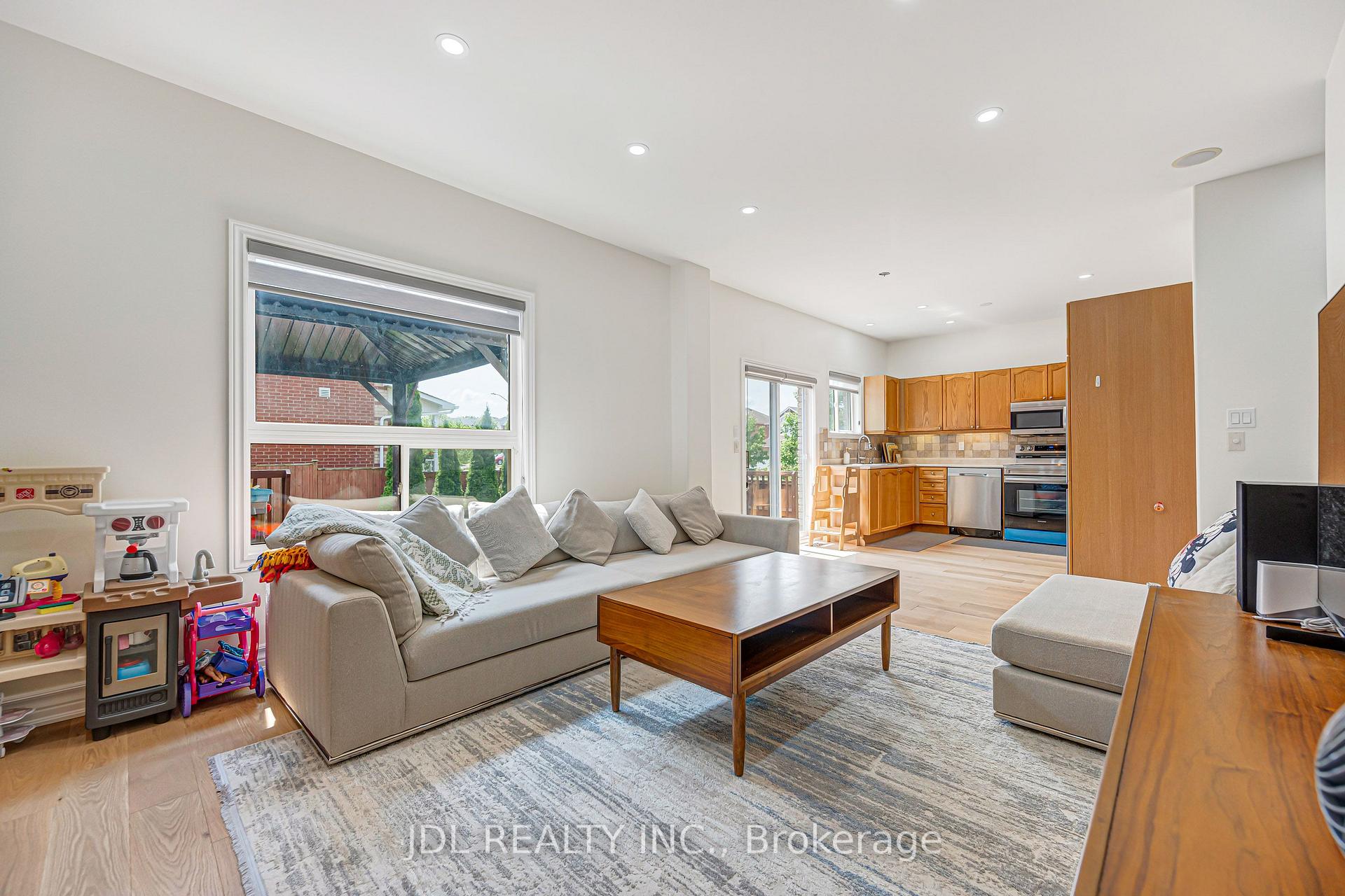 Photo 10 of 69 Summerset Drive, Barrie, Ardagh — HOMEH