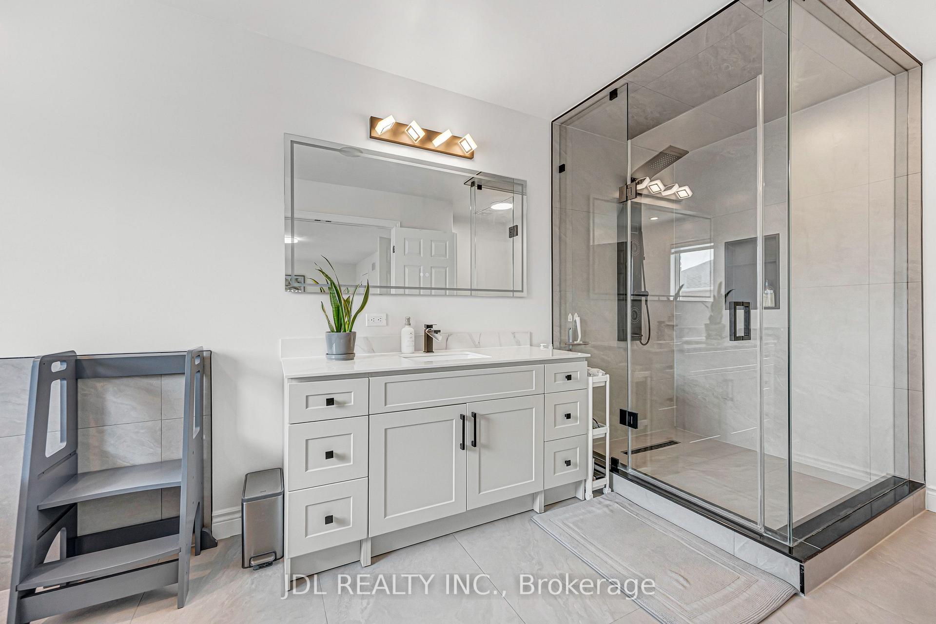 Photo 18 of 69 Summerset Drive, Barrie, Ardagh — HOMEH