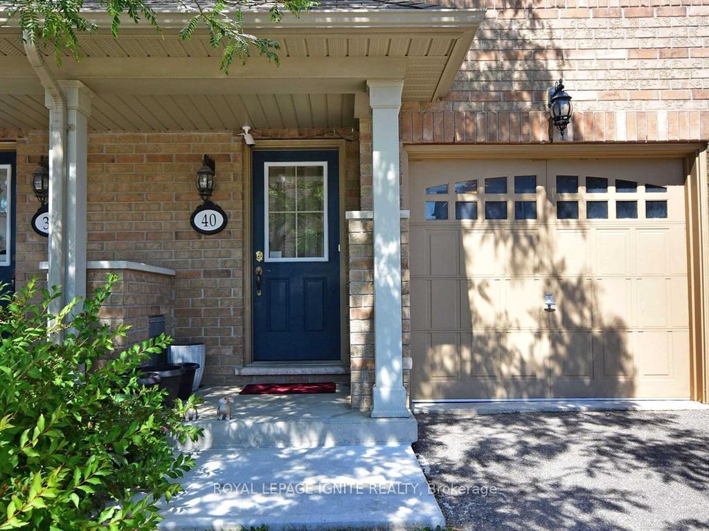 Photo 3 of 40 Cedar Lake Crescent, Brampton, Bram West — HOMEH