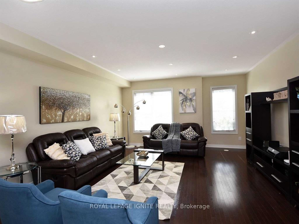 Photo 7 of 40 Cedar Lake Crescent, Brampton, Bram West — HOMEH