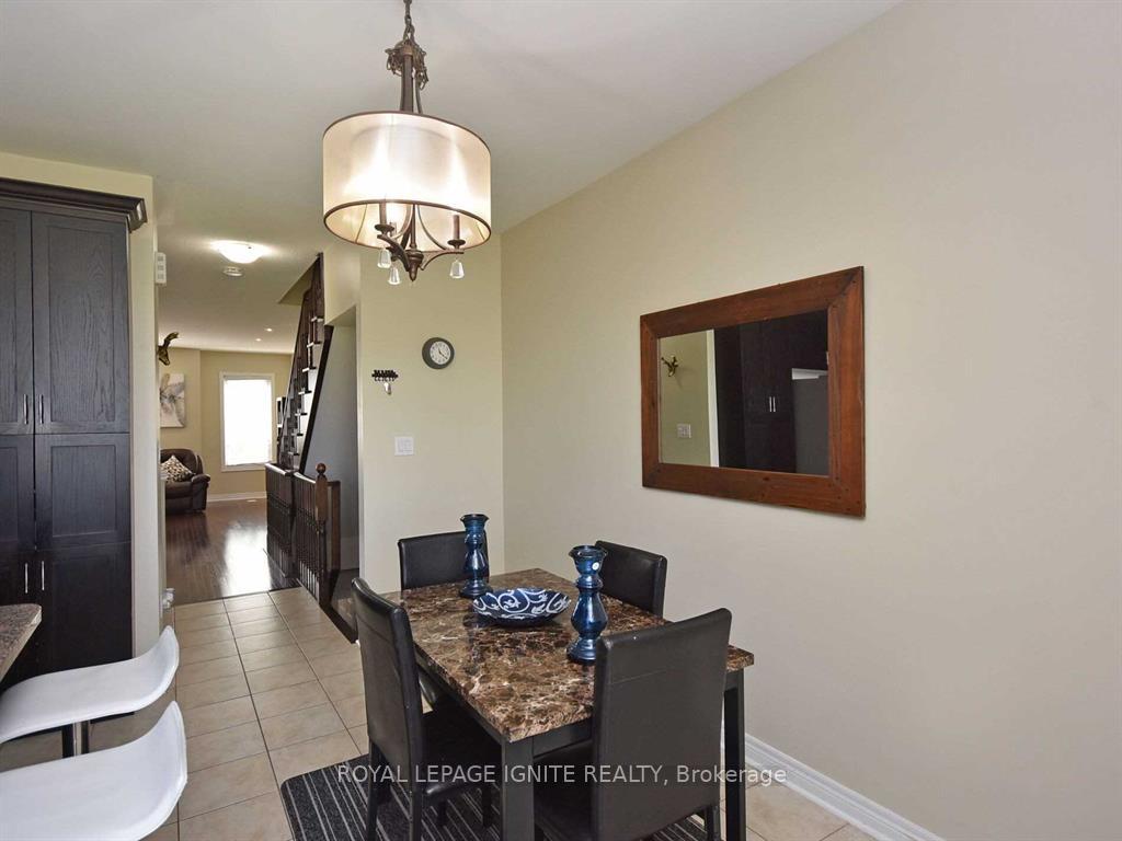 Photo 17 of 40 Cedar Lake Crescent, Brampton, Bram West — HOMEH