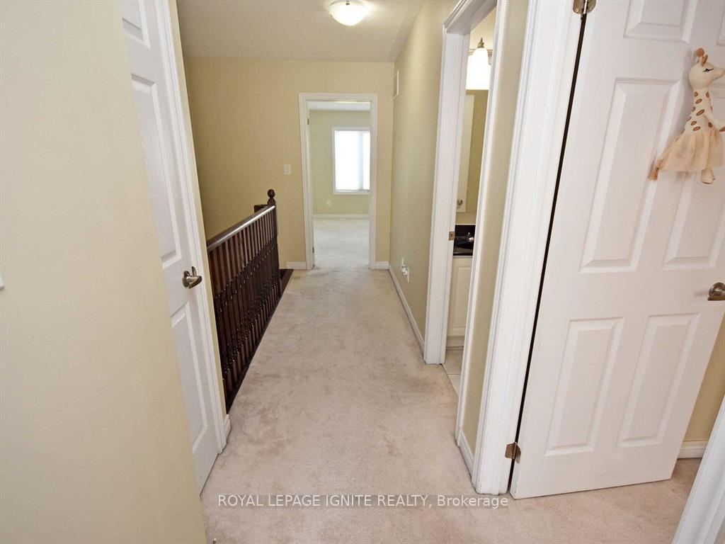 Photo 31 of 40 Cedar Lake Crescent, Brampton, Bram West — HOMEH