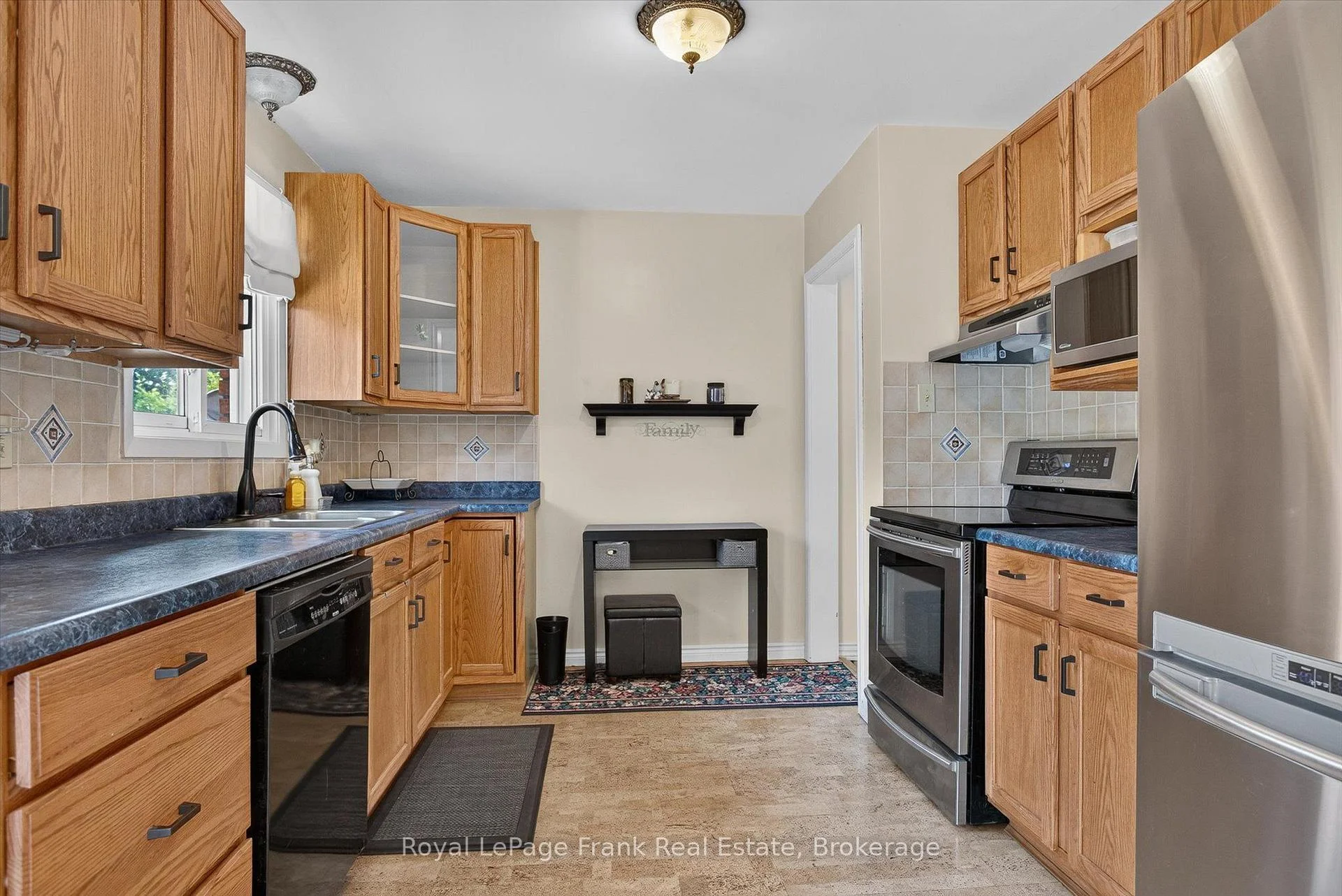 Photo 13 of 701 Joseph Street, Selwyn — HOMEH