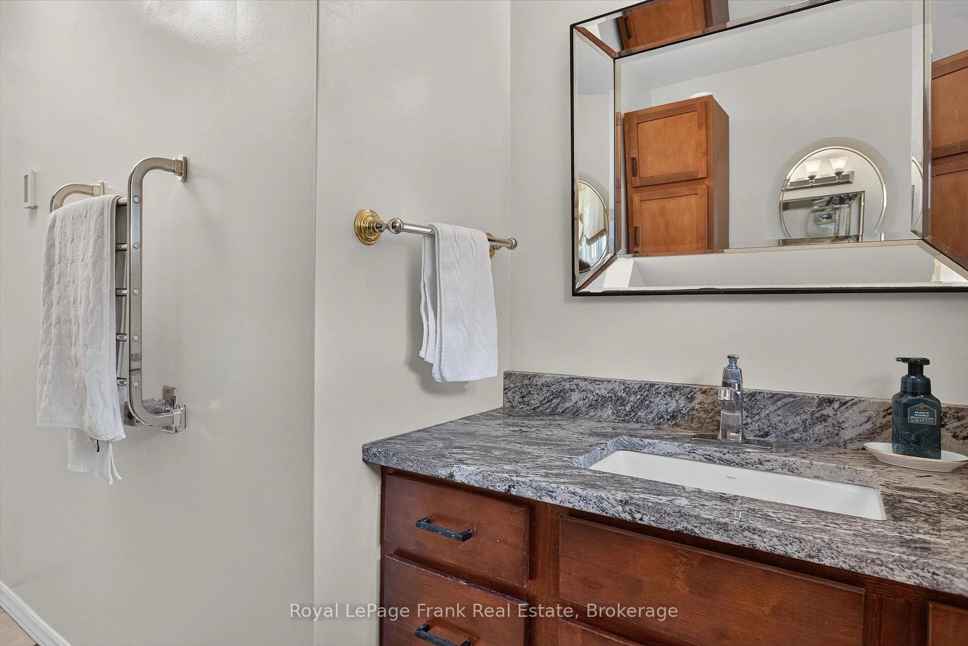 Photo 41 of 701 Joseph Street, Selwyn — HOMEH