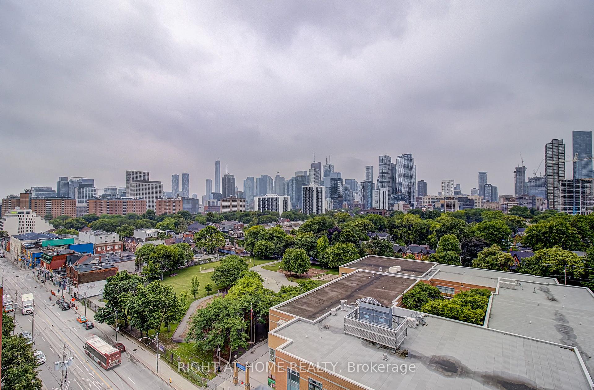 Photo 8 of Unit 907, 10 Oak Street, Toronto, Regent Park — HOMEH