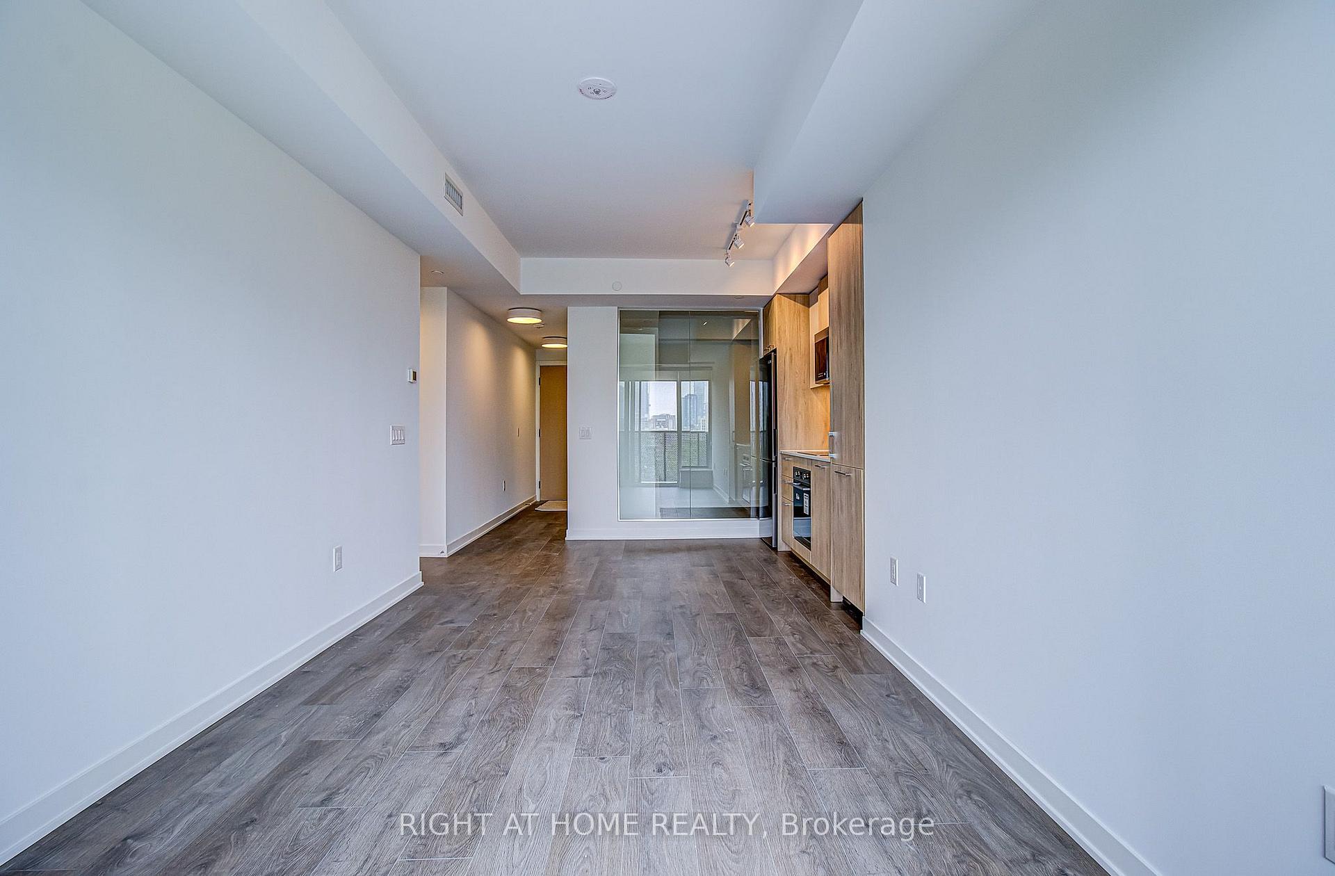 Photo 9 of Unit 907, 10 Oak Street, Toronto, Regent Park — HOMEH