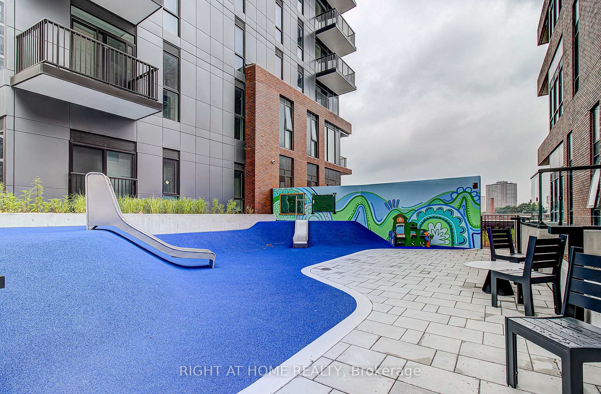 Photo 16 of Unit 907, 10 Oak Street, Toronto, Regent Park — HOMEH