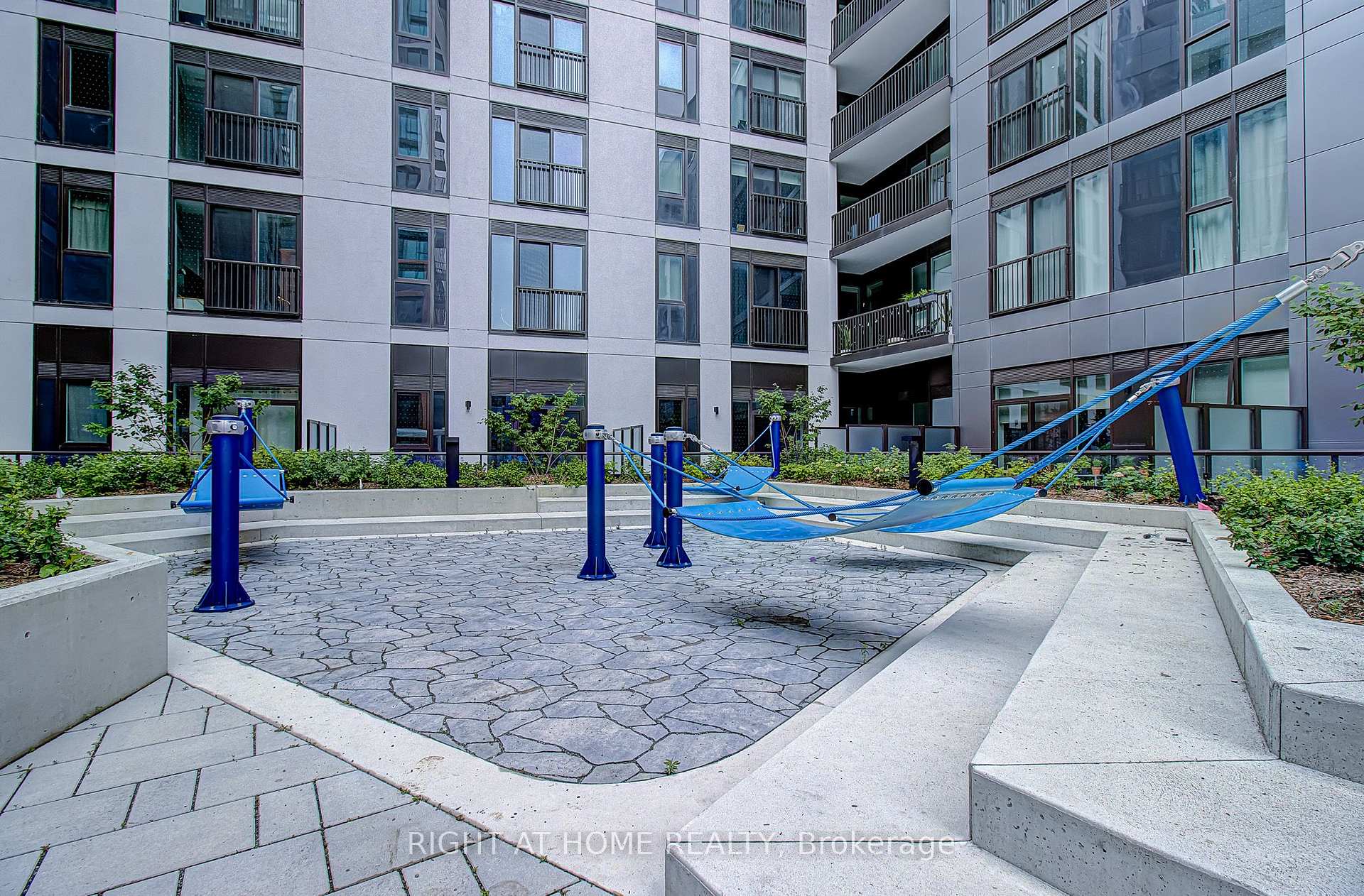 Photo 18 of Unit 907, 10 Oak Street, Toronto, Regent Park — HOMEH