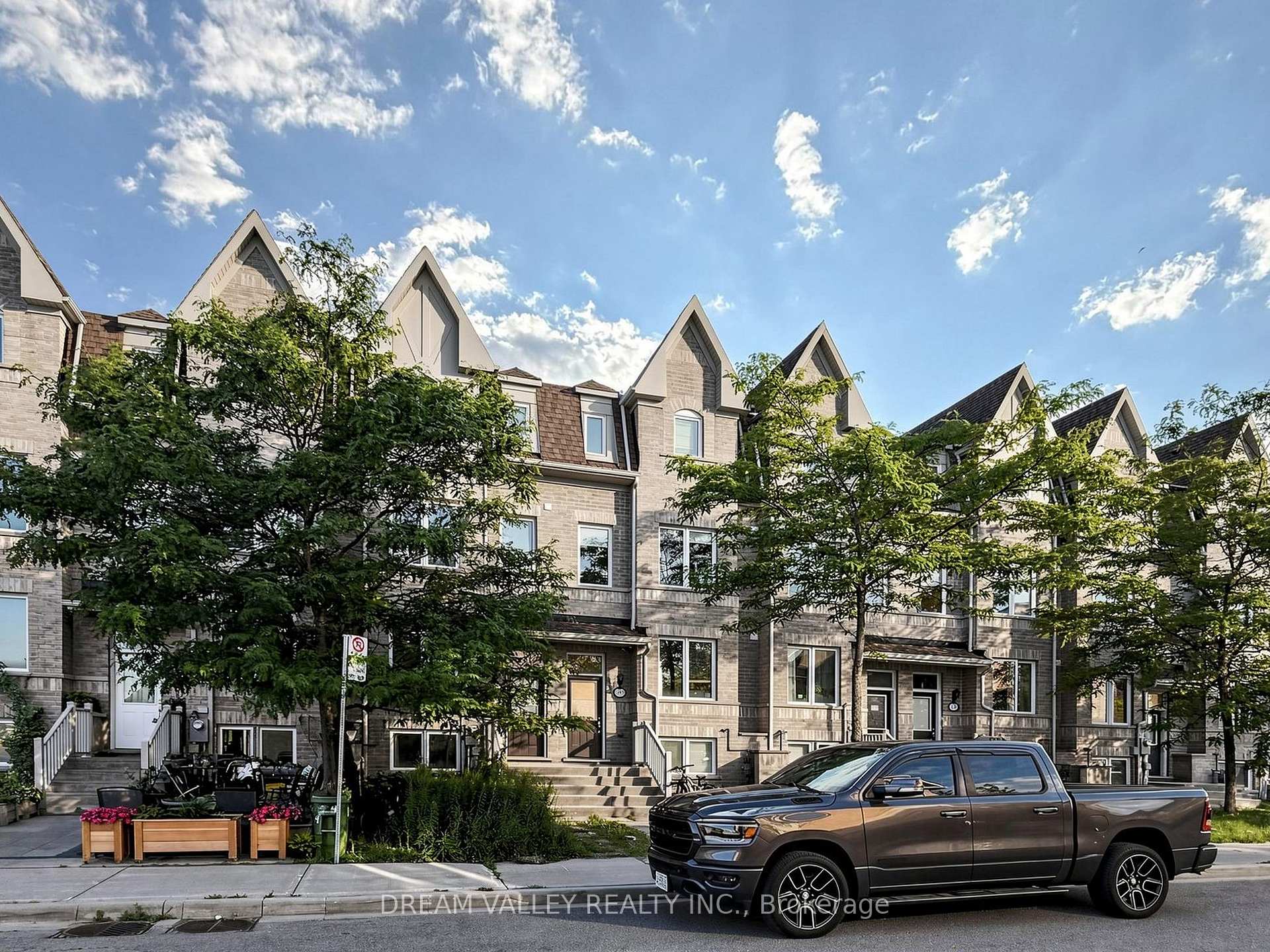 Photo 3 of 8 Zezel Way, Scarborough, Dorset Park — HOMEH