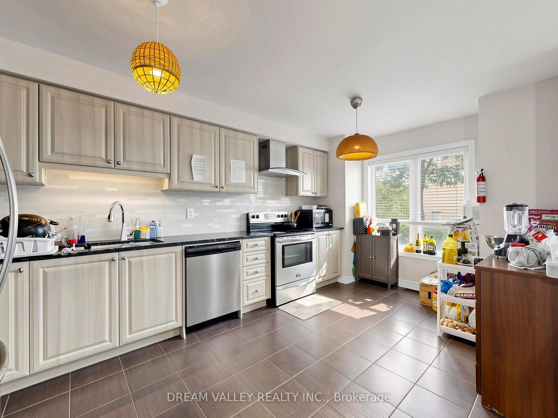 Photo 5 of 8 Zezel Way, Scarborough, Dorset Park — HOMEH
