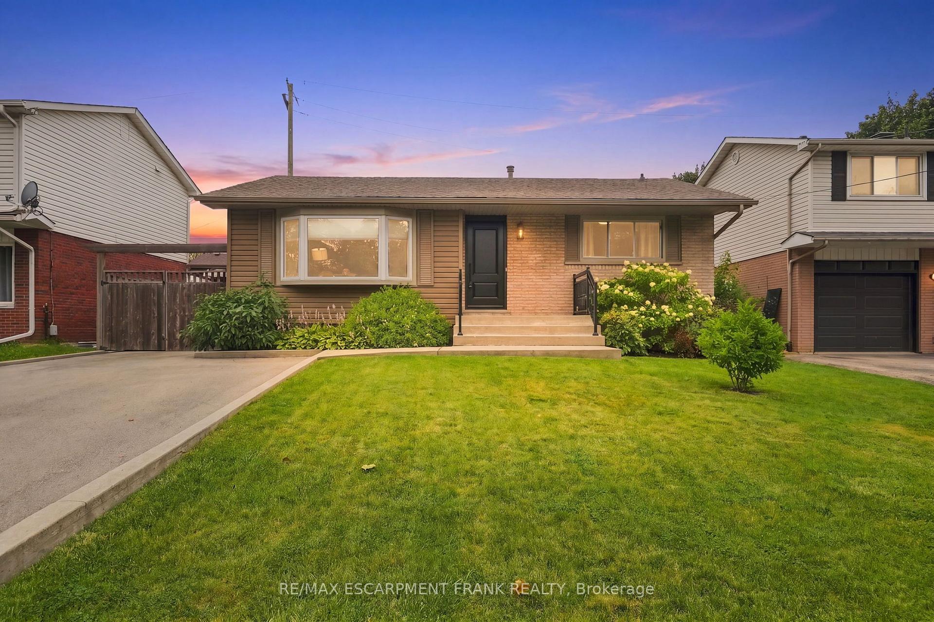 Photo 1 of 1008 Garth Street, Hamilton, Gilbert — HOMEH