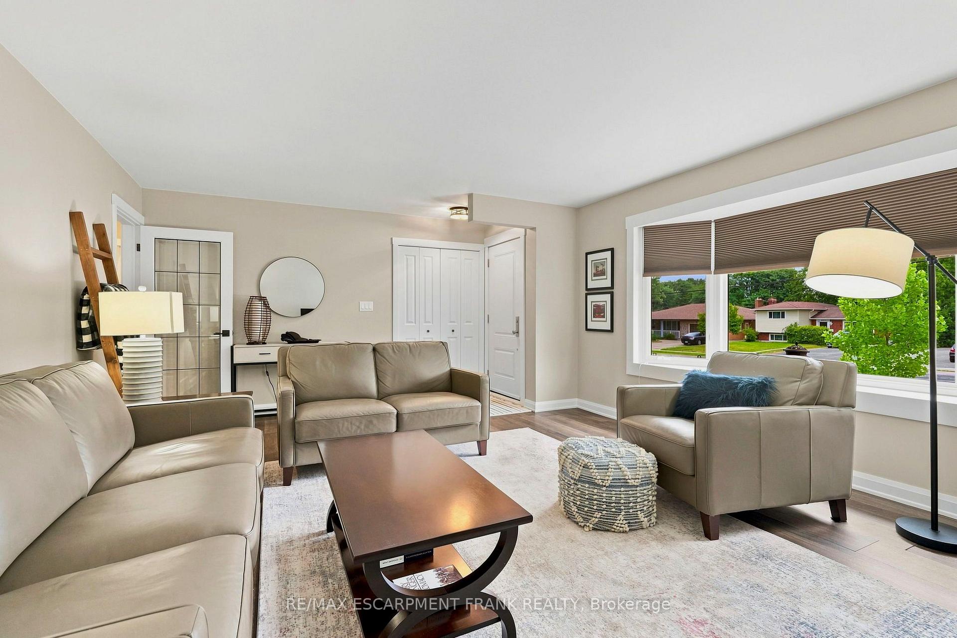 Photo 8 of 1008 Garth Street, Hamilton, Gilbert — HOMEH