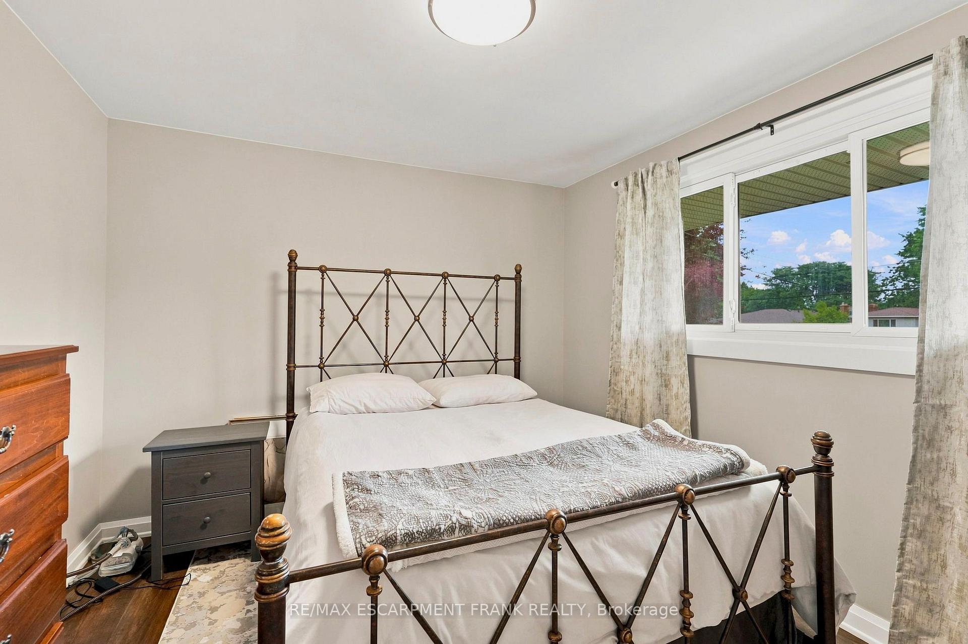 Photo 19 of 1008 Garth Street, Hamilton, Gilbert — HOMEH