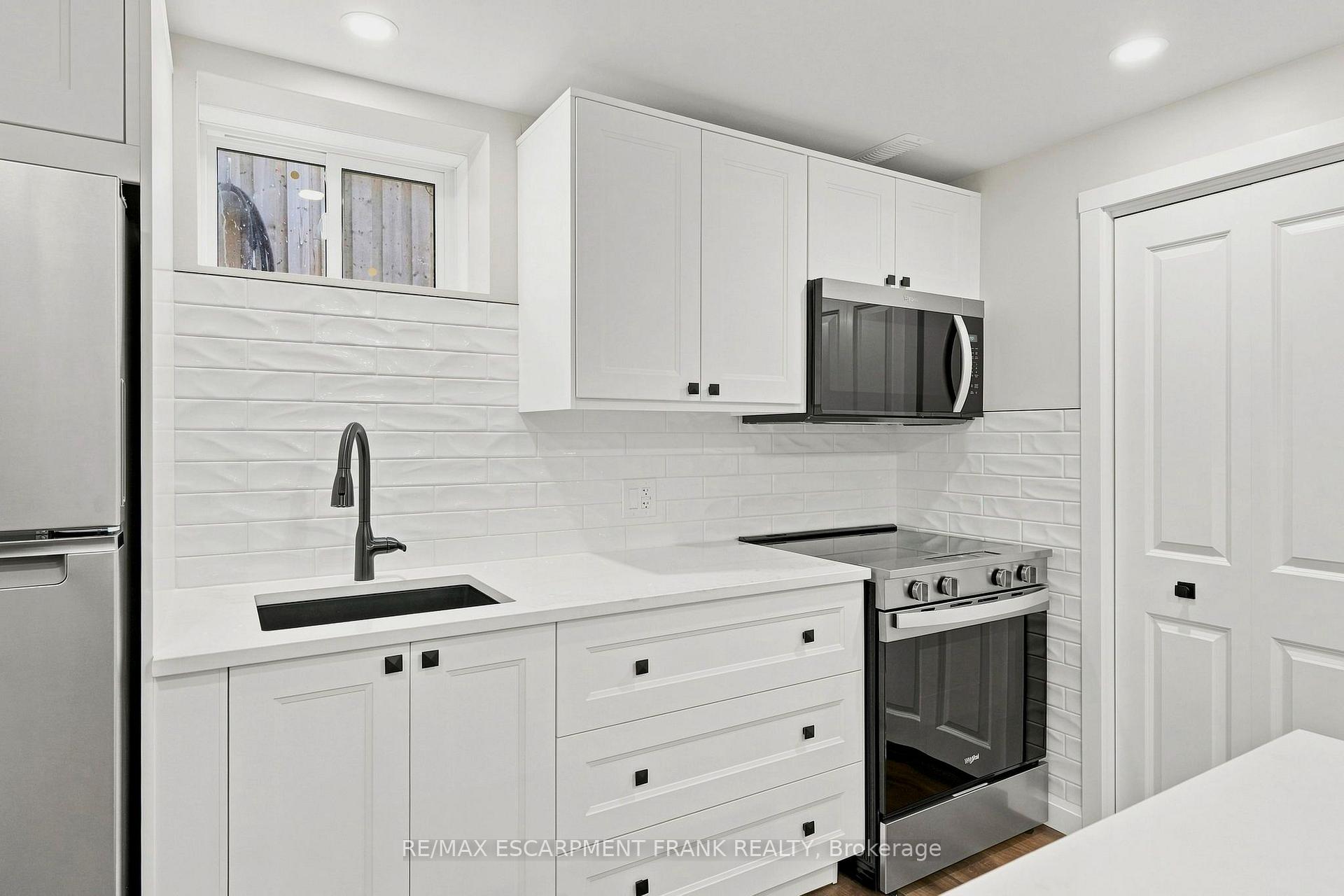 Photo 31 of 1008 Garth Street, Hamilton, Gilbert — HOMEH