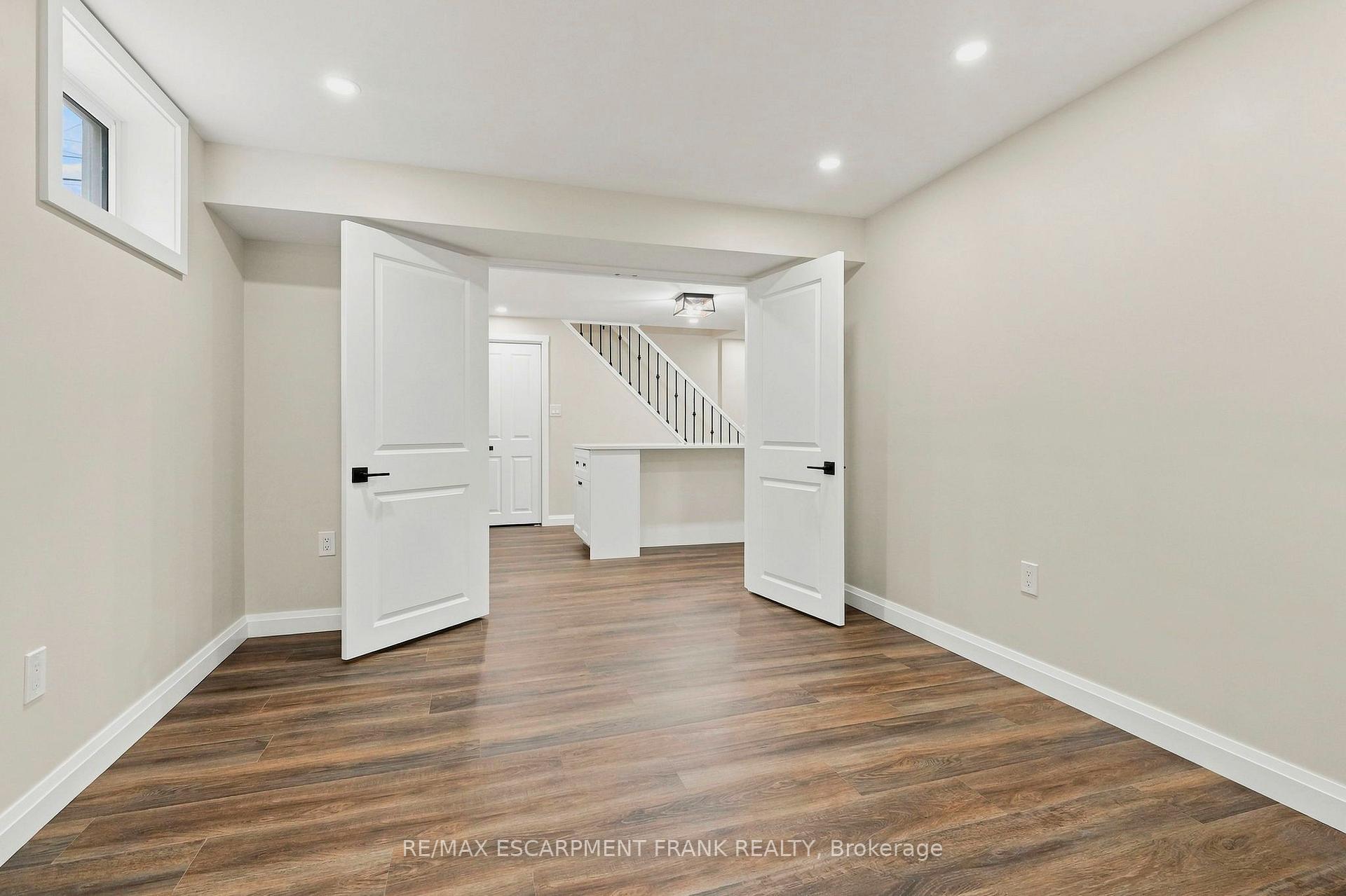 Photo 39 of 1008 Garth Street, Hamilton, Gilbert — HOMEH