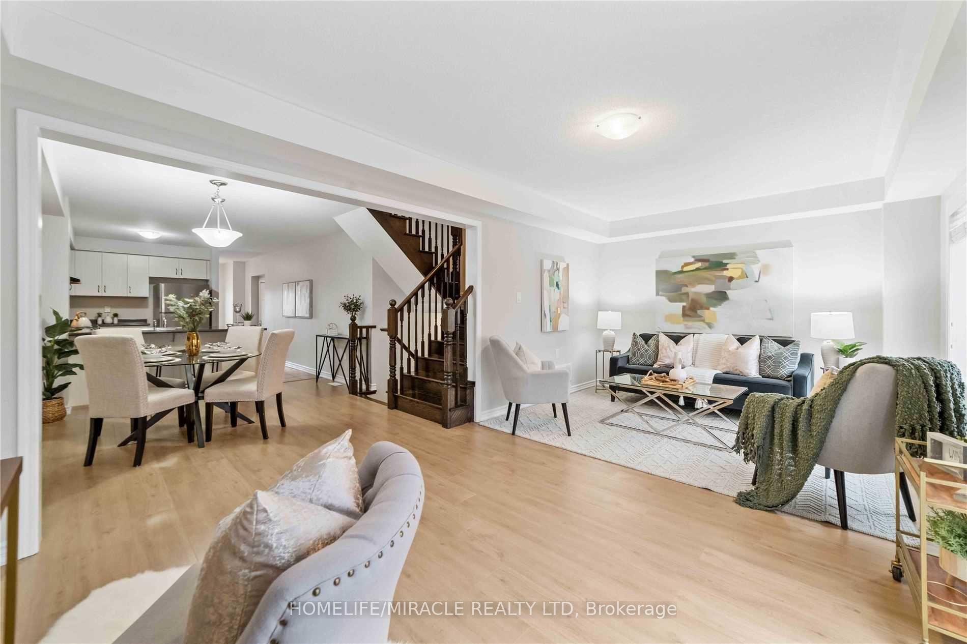 Photo 9 of 21 Donlamont Circle, Brampton, Northwest Brampton — HOMEH