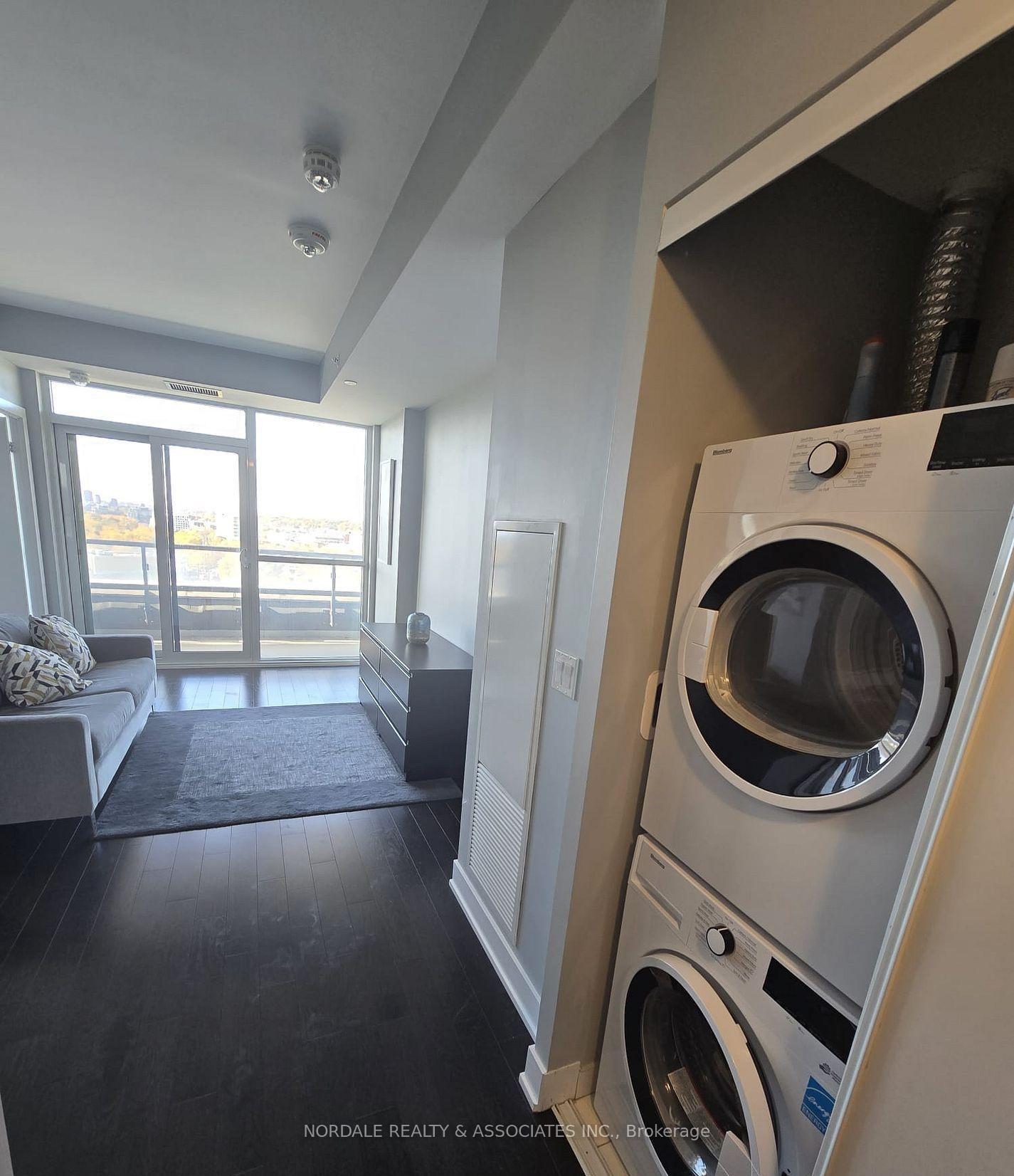 Photo 4 of Unit 1501, 181 Bedford Road, Toronto, The Annex — HOMEH