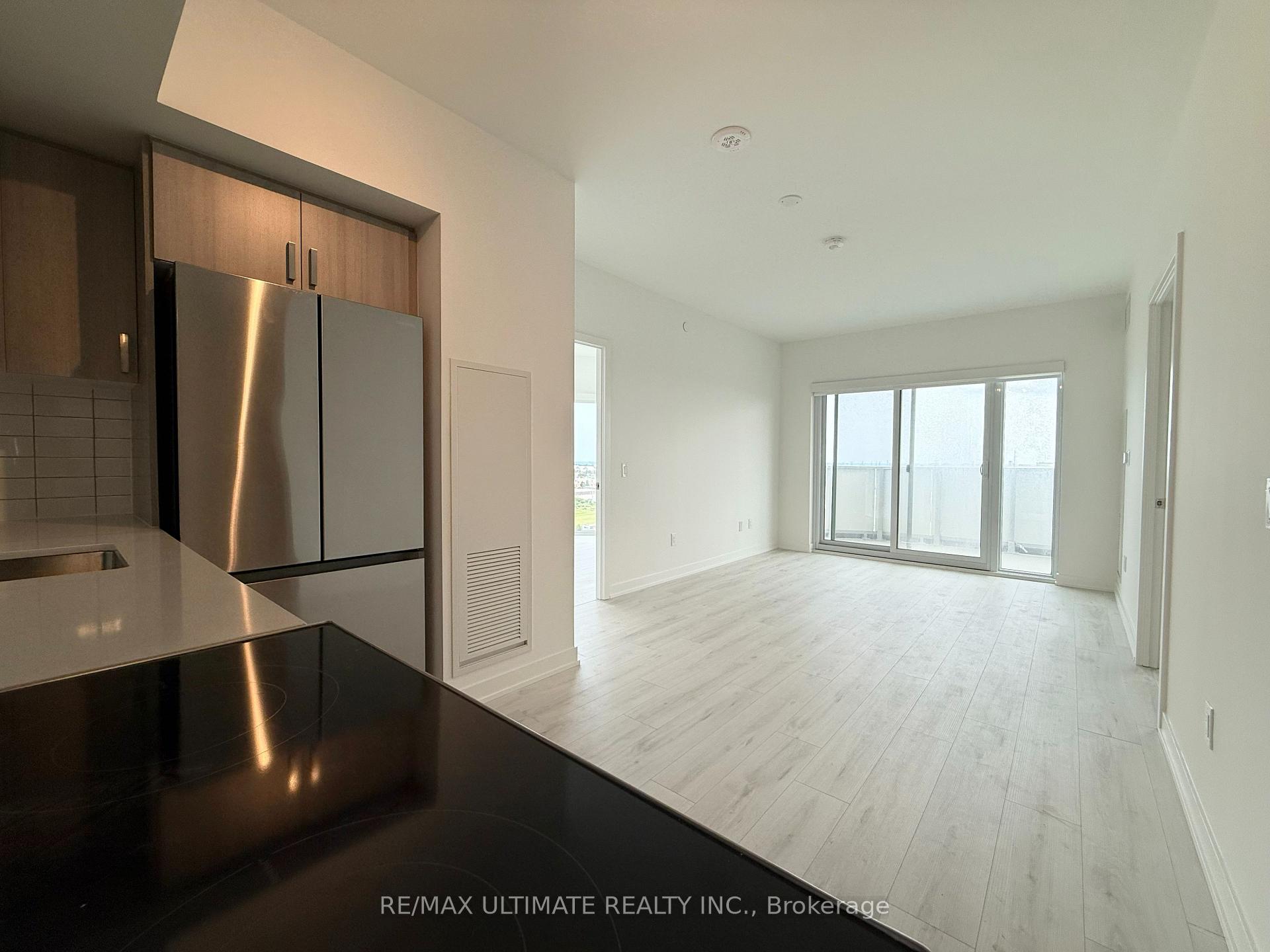 Photo 2 of Unit 1605, 1010 Sandy Beach Road, Pickering, Bay Ridges — HOMEH