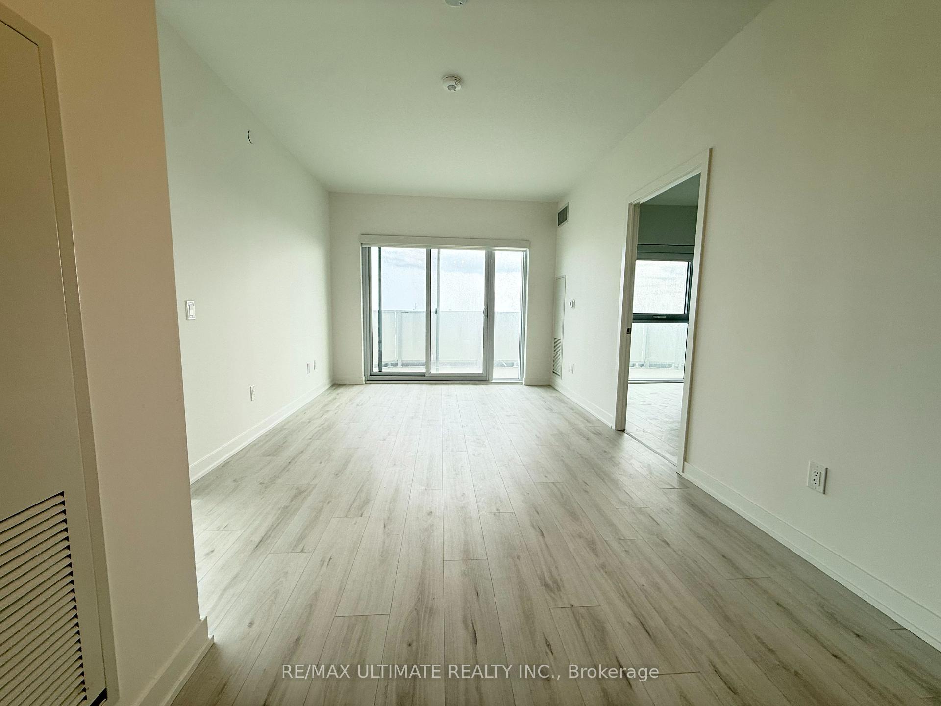 Photo 3 of Unit 1605, 1010 Sandy Beach Road, Pickering, Bay Ridges — HOMEH
