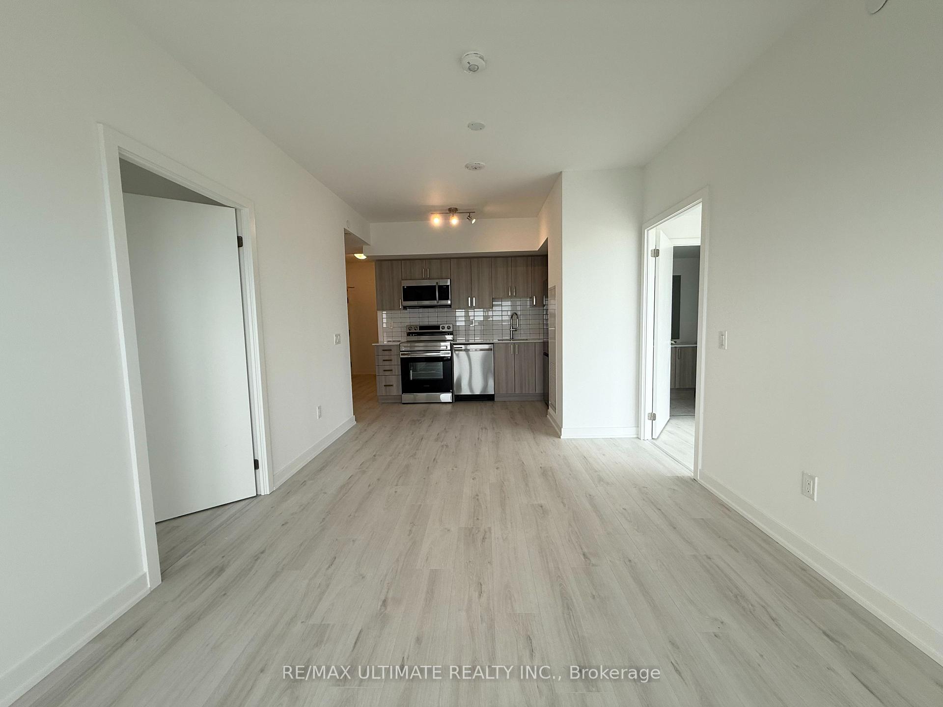 Photo 5 of Unit 1605, 1010 Sandy Beach Road, Pickering, Bay Ridges — HOMEH