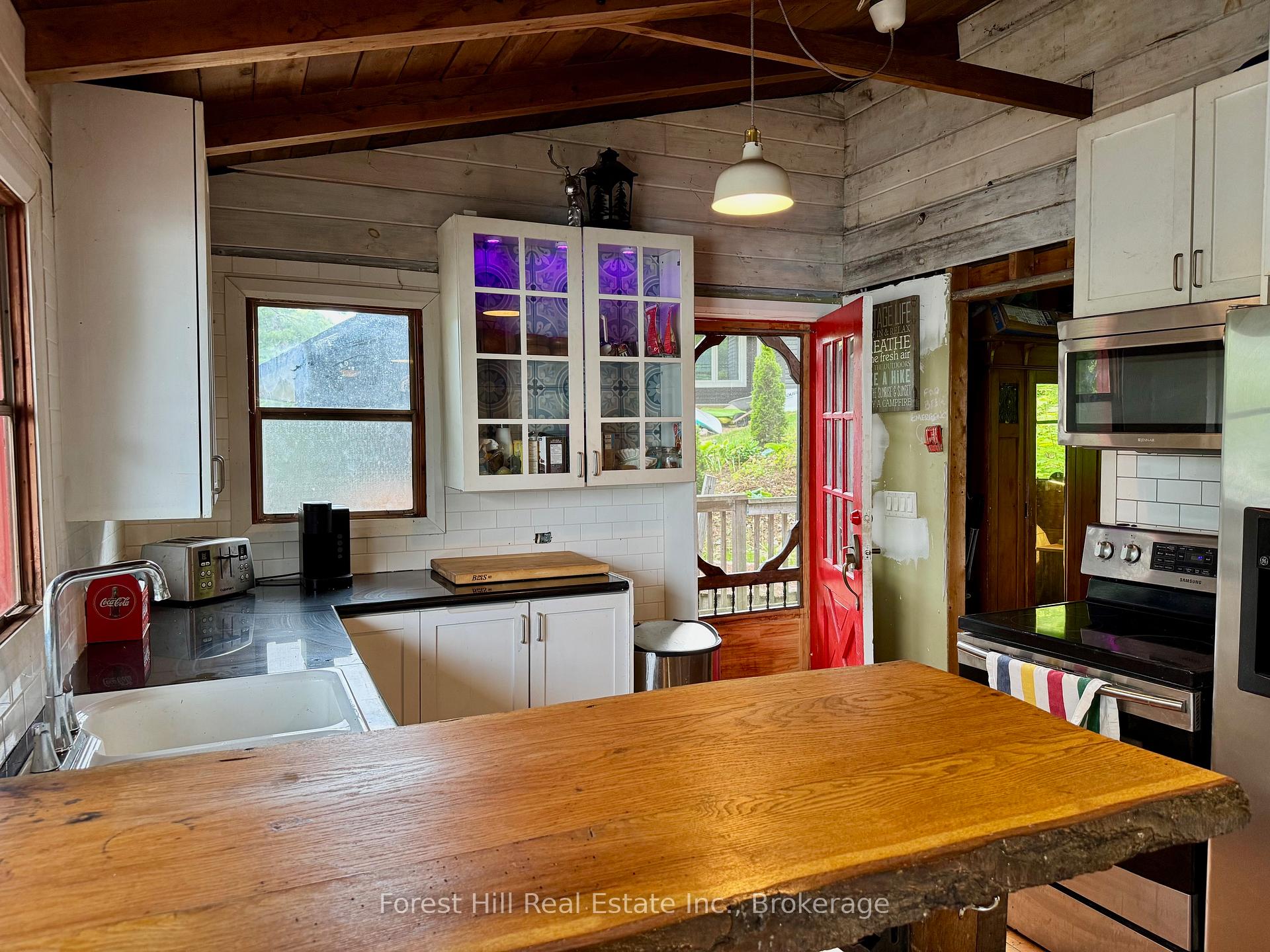 Photo 29 of 1293 Causeway Drive, Algonquin Highlands, McClintock — HOMEH