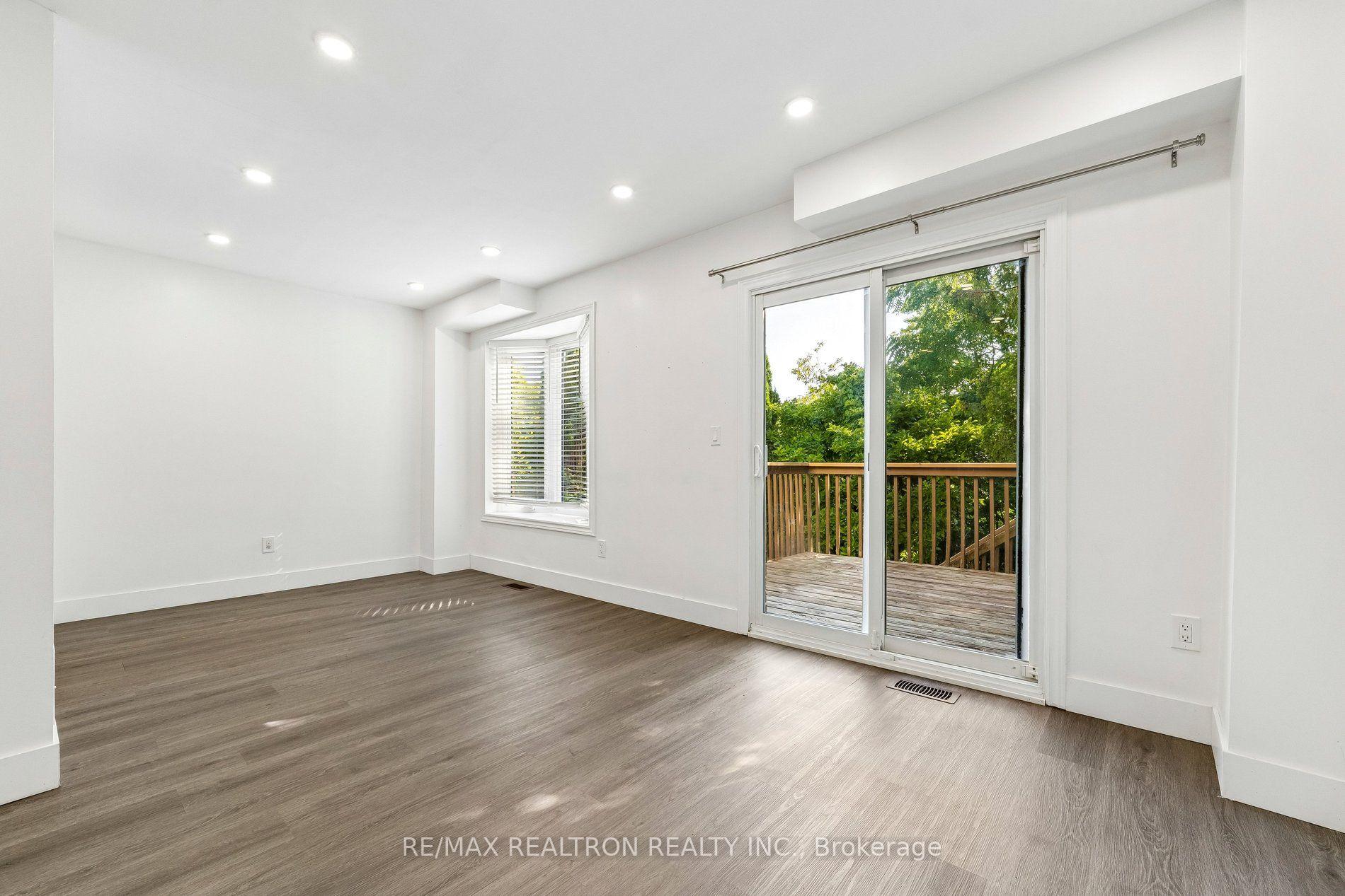 Photo 6 of 409 Cobblehill Drive, Oshawa, Pinecrest — HOMEH