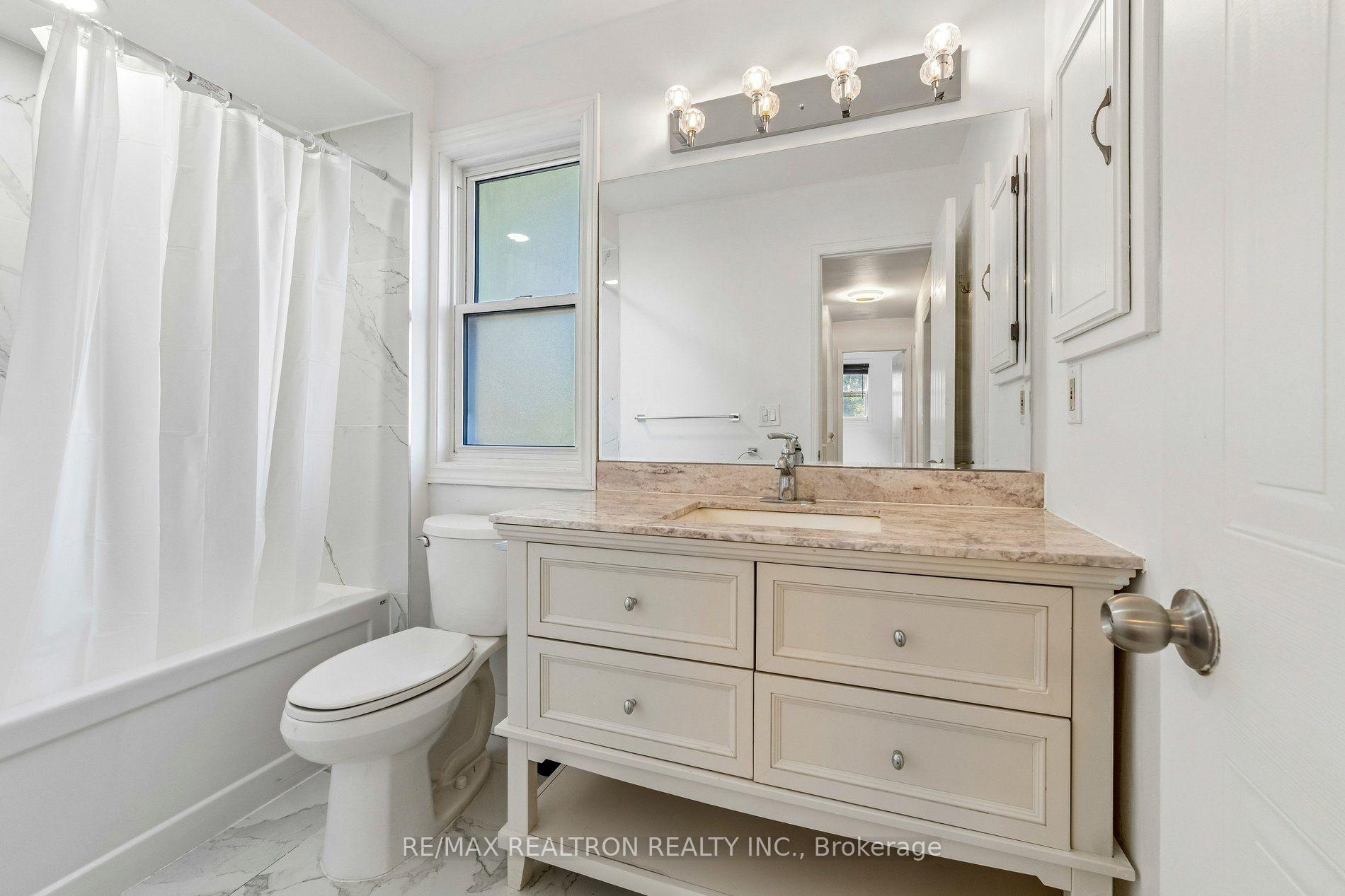 Photo 23 of 409 Cobblehill Drive, Oshawa, Pinecrest — HOMEH