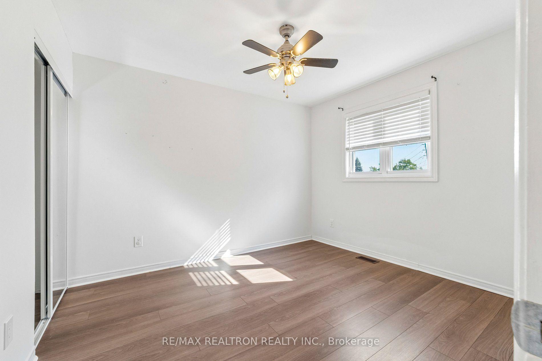 Photo 24 of 409 Cobblehill Drive, Oshawa, Pinecrest — HOMEH