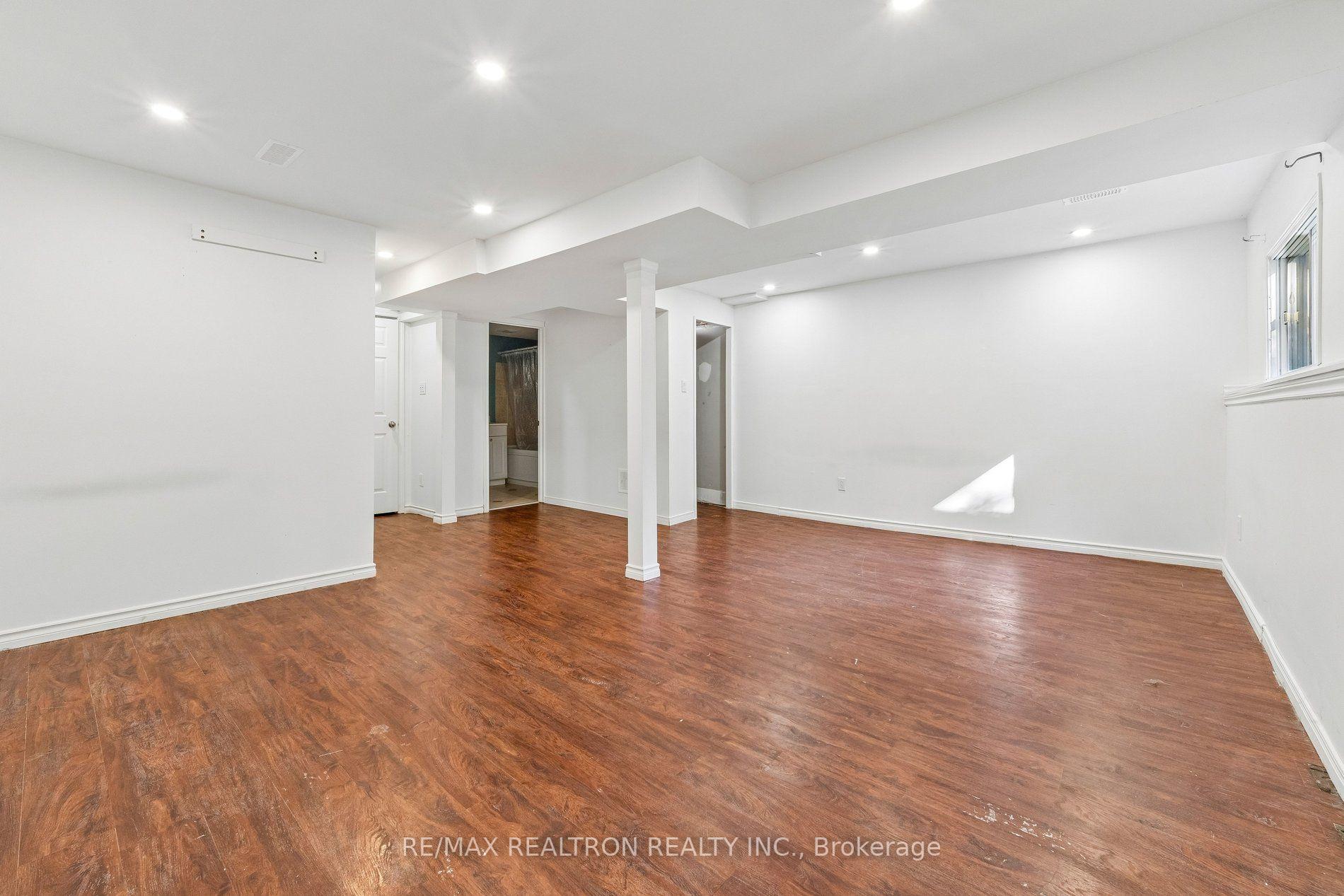 Photo 30 of 409 Cobblehill Drive, Oshawa, Pinecrest — HOMEH