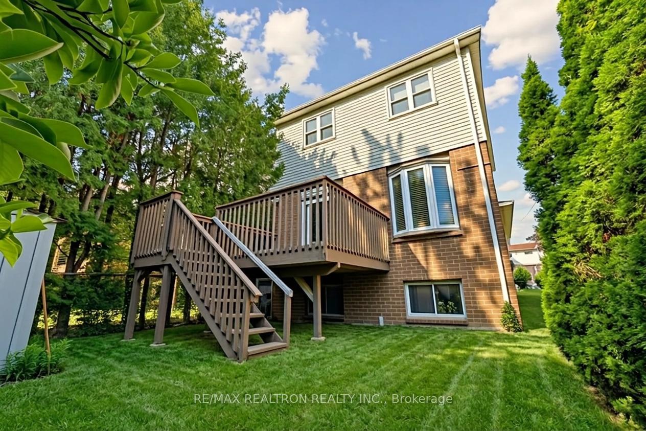 Photo 32 of 409 Cobblehill Drive, Oshawa, Pinecrest — HOMEH