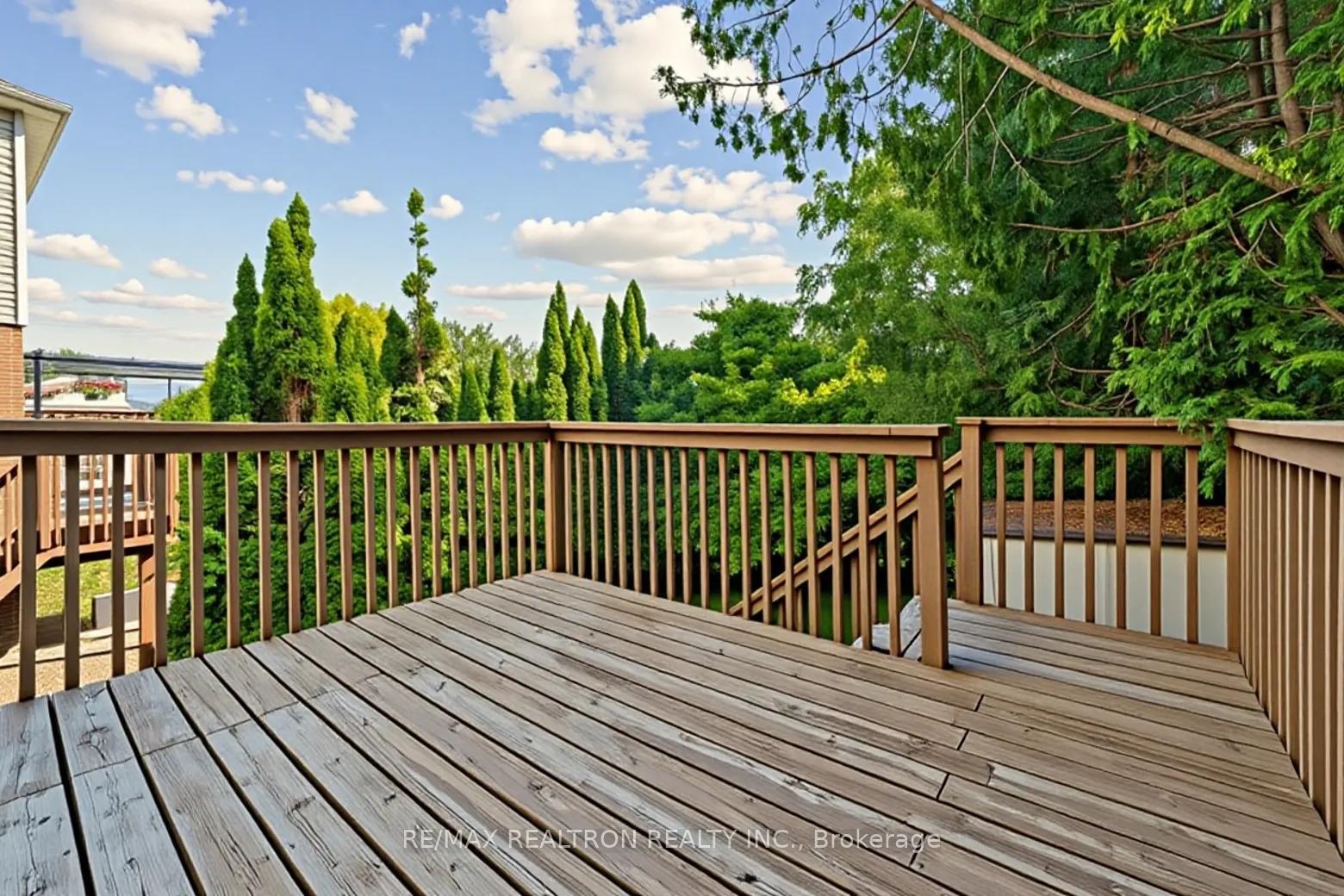 Photo 33 of 409 Cobblehill Drive, Oshawa, Pinecrest — HOMEH