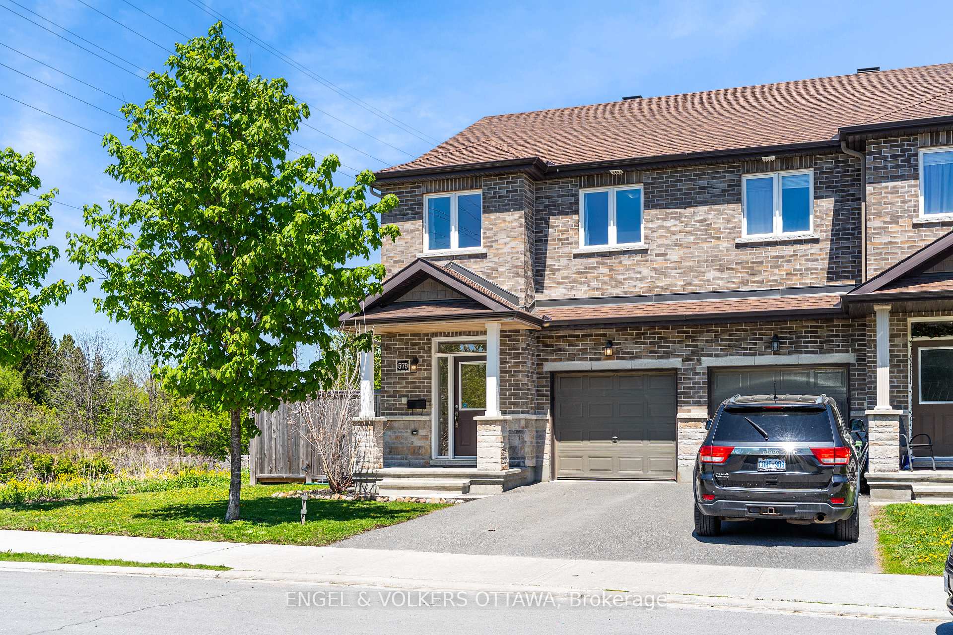 Front of 579 Via Mattino Way