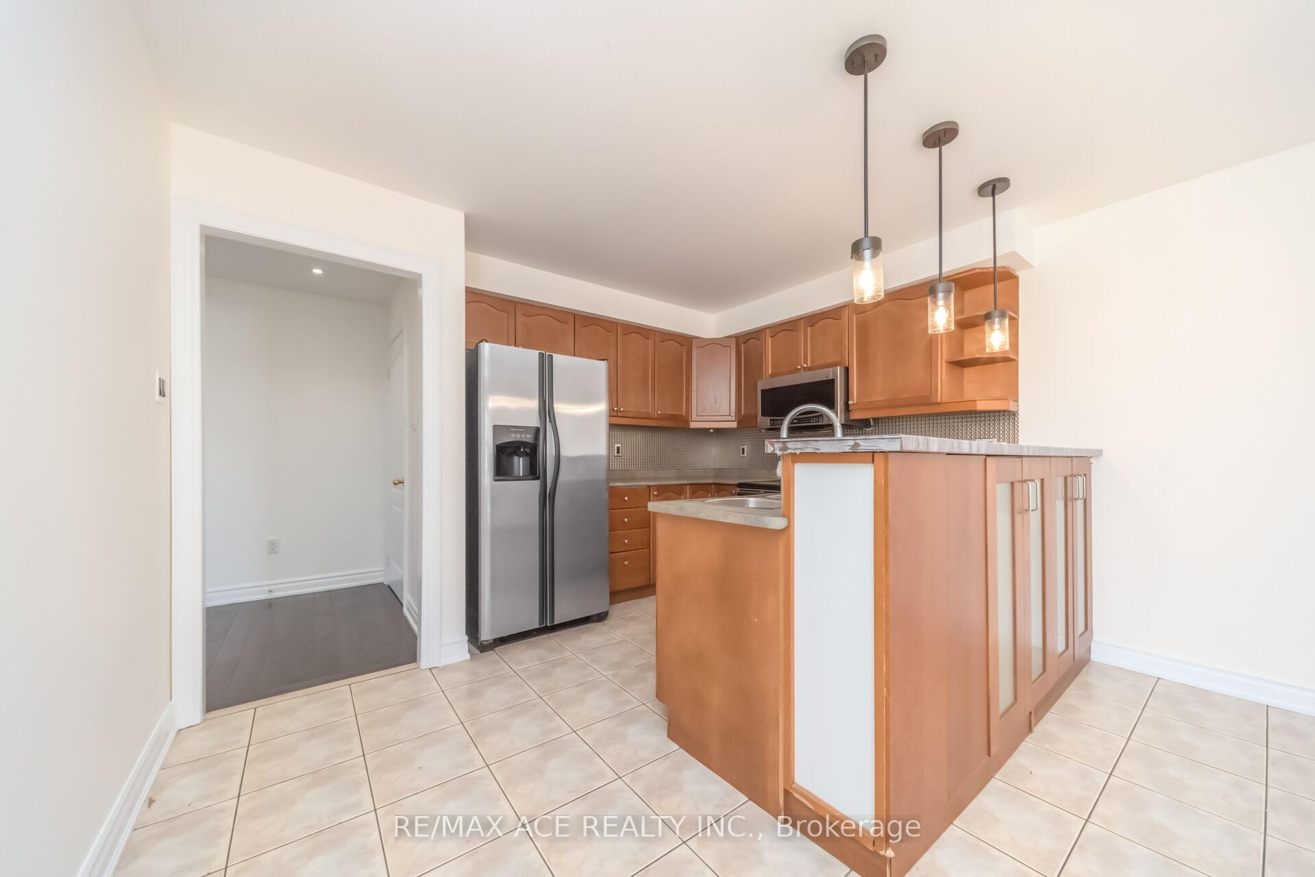 Photo 14 of Unit Main, 86 Treasure Drive, Brampton, Fletcher's Meadow — HOMEH