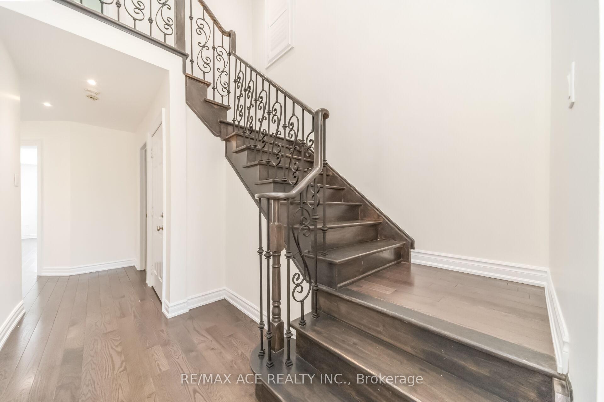 Photo 19 of Unit Main, 86 Treasure Drive, Brampton, Fletcher's Meadow — HOMEH