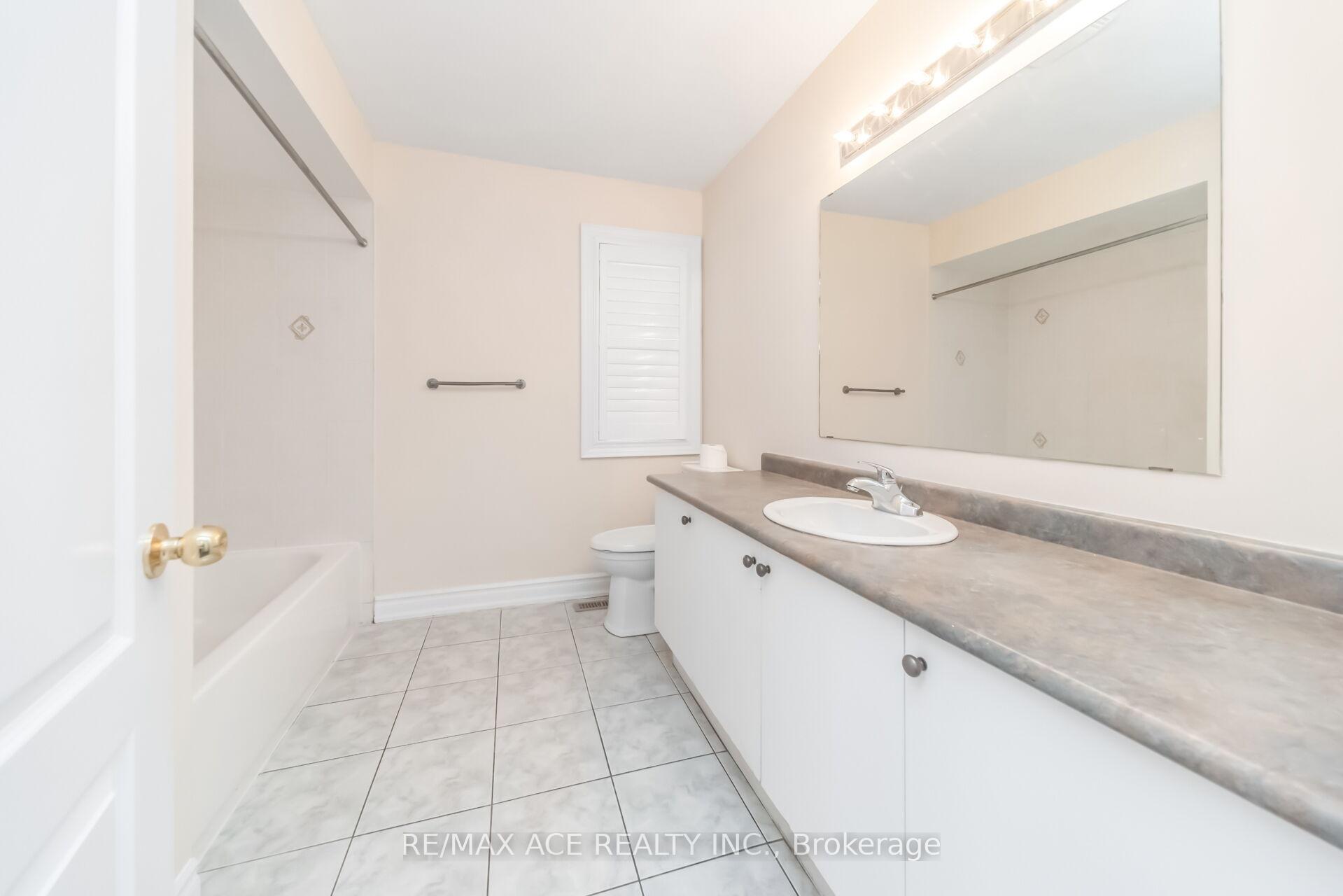 Photo 26 of Unit Main, 86 Treasure Drive, Brampton, Fletcher's Meadow — HOMEH