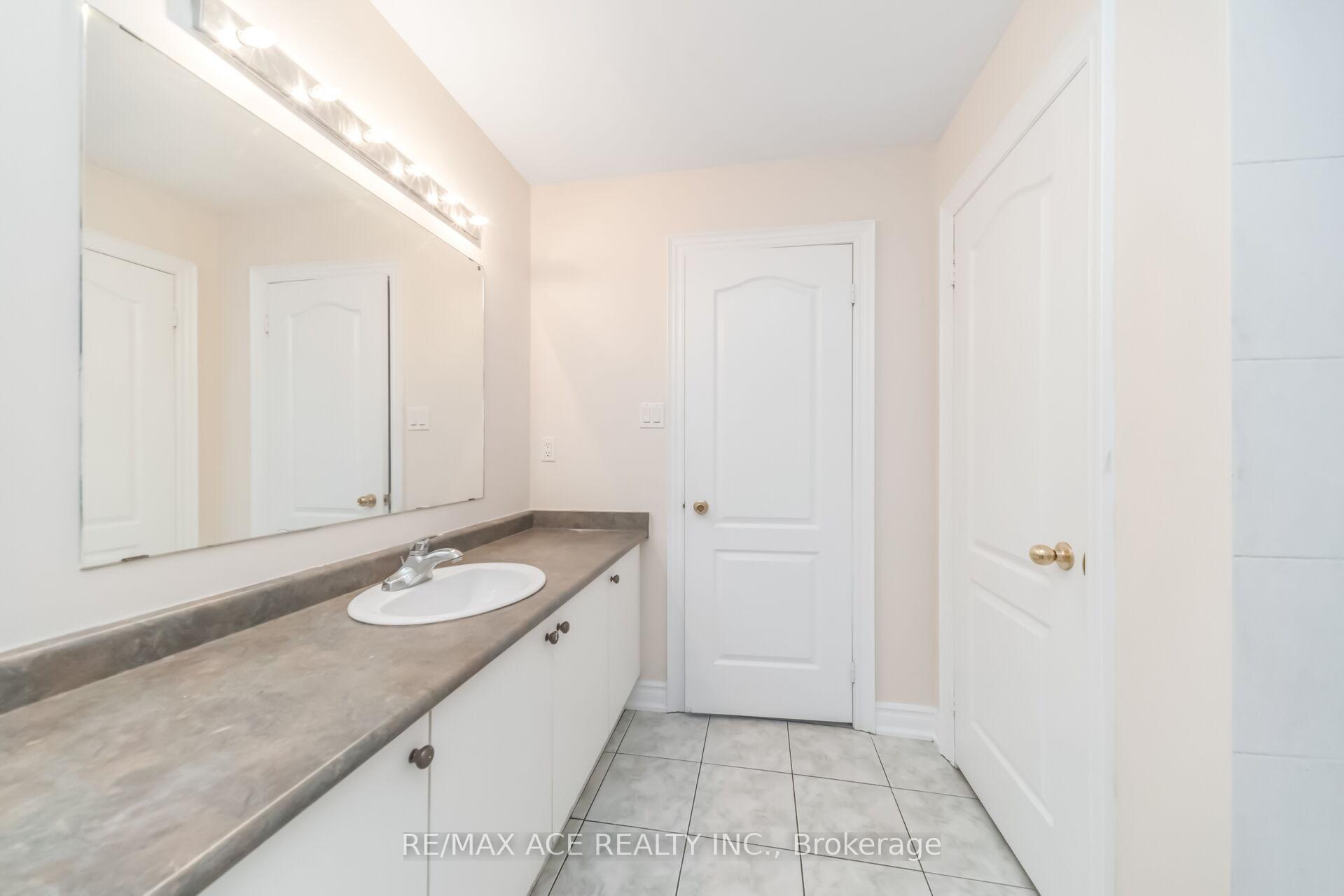Photo 28 of Unit Main, 86 Treasure Drive, Brampton, Fletcher's Meadow — HOMEH