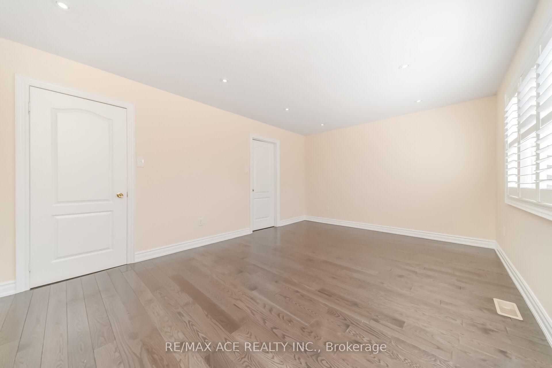 Photo 30 of Unit Main, 86 Treasure Drive, Brampton, Fletcher's Meadow — HOMEH