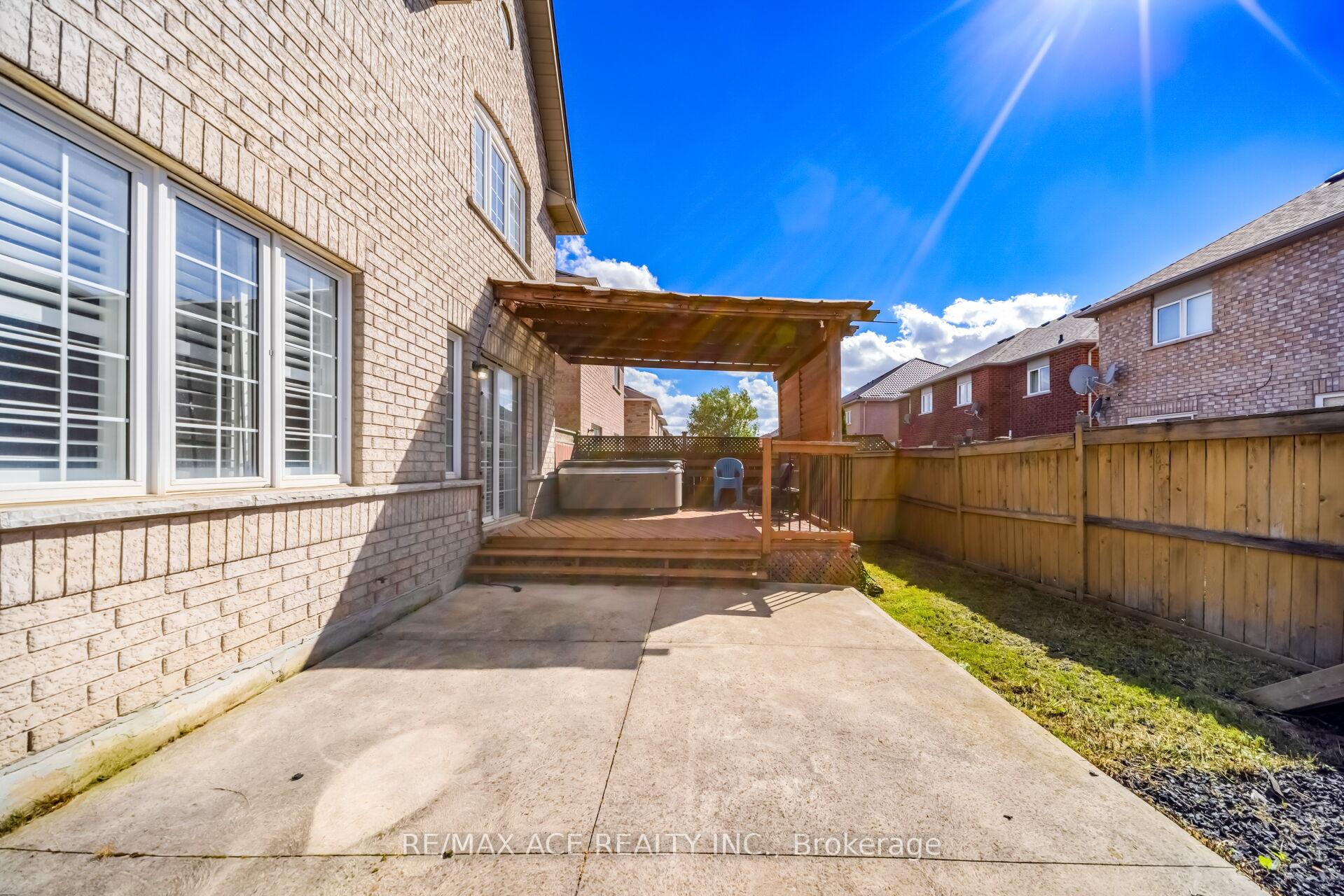 Photo 44 of Unit Main, 86 Treasure Drive, Brampton, Fletcher's Meadow — HOMEH