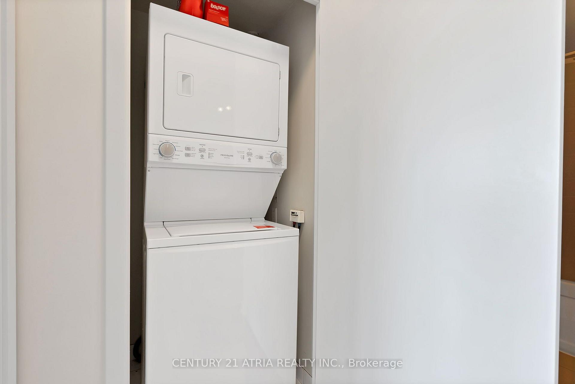 Photo 3 of Unit 2702, 35 Mariner Terrace, Toronto, Waterfront Communities — HOMEH