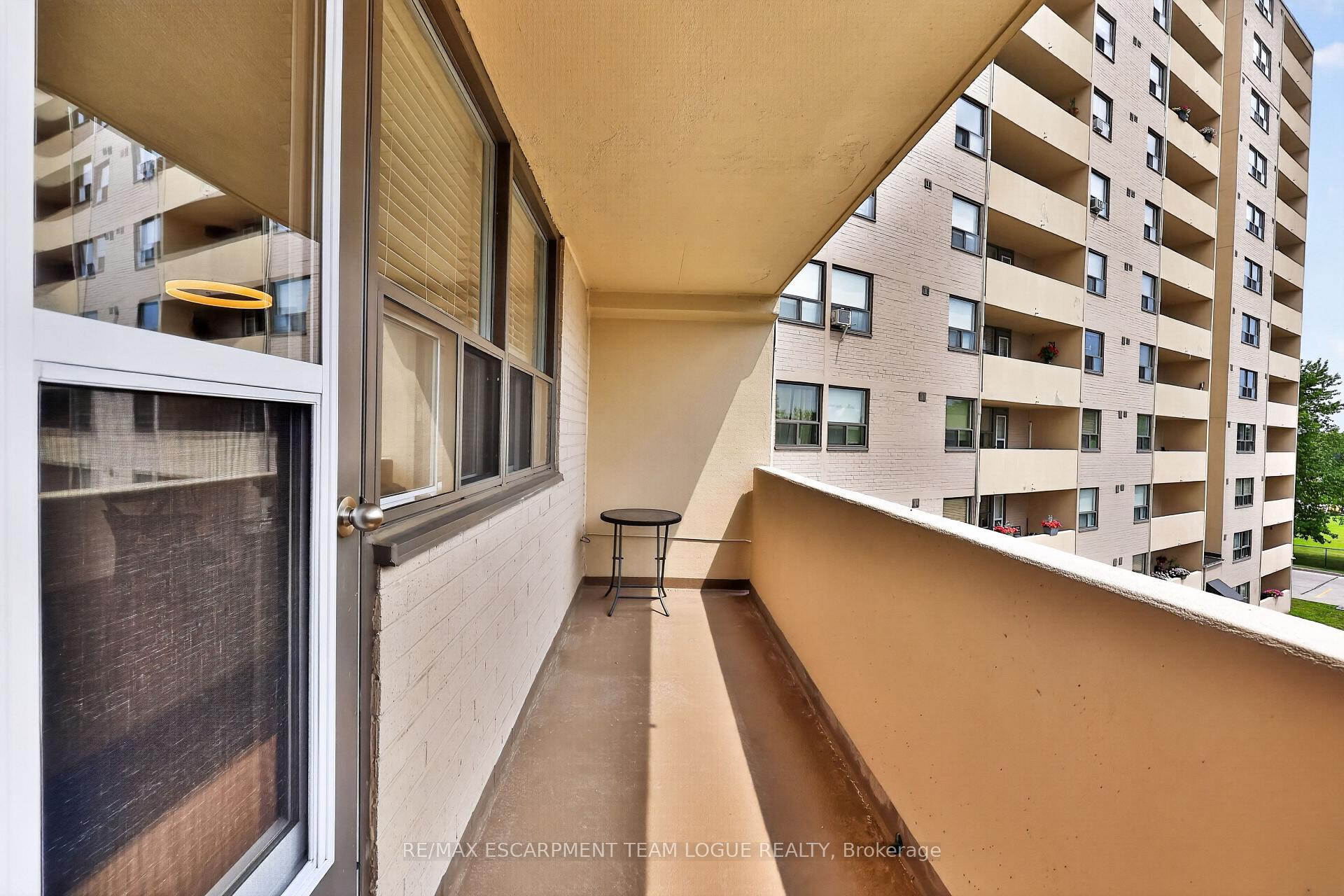 Photo 30 of Unit 401, 700 Dynes Road, Burlington, Roseland — HOMEH