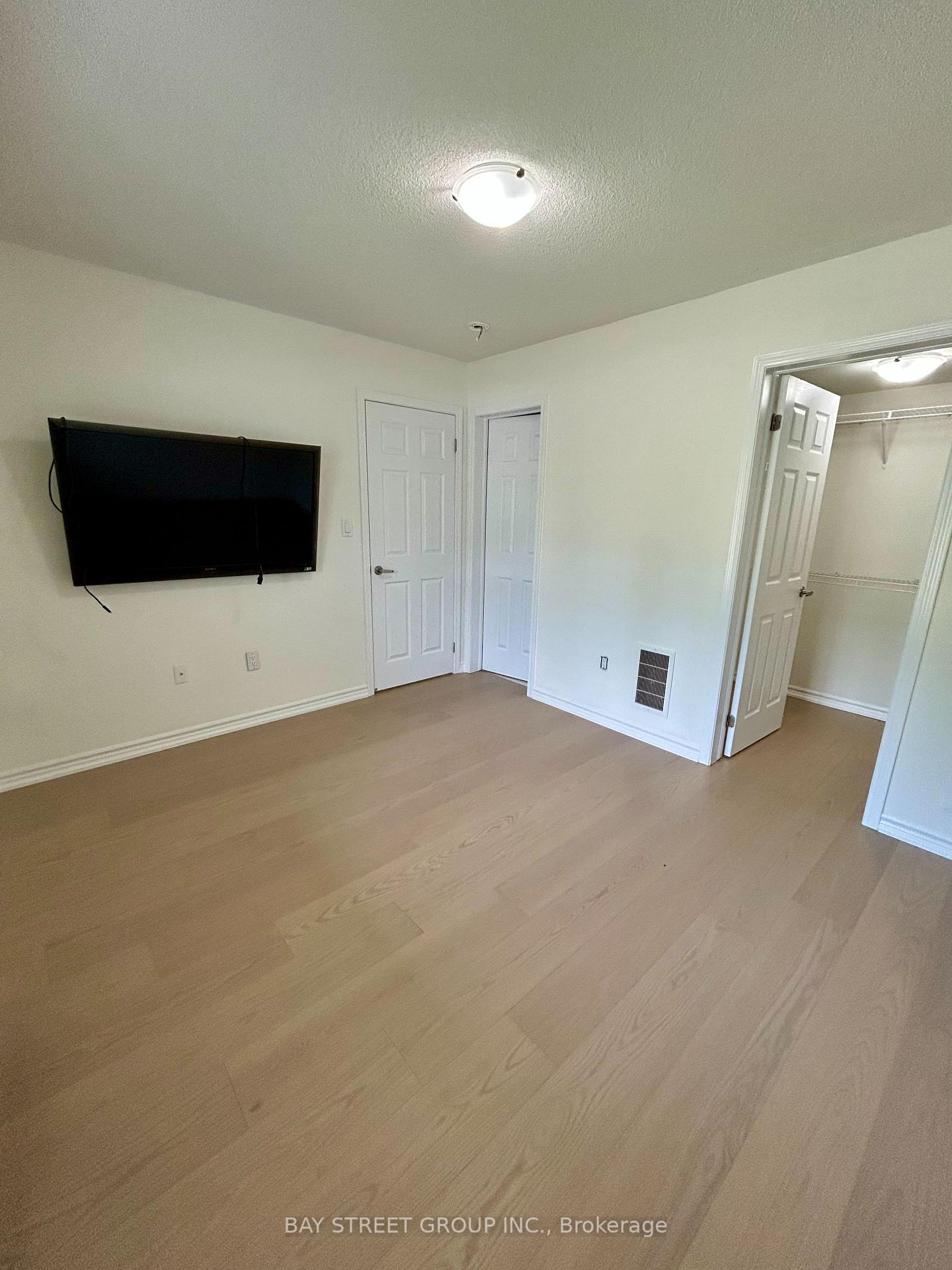 Photo 3 of 2464 Fall Harvest Crescent, Pickering, Rural Pickering — HOMEH