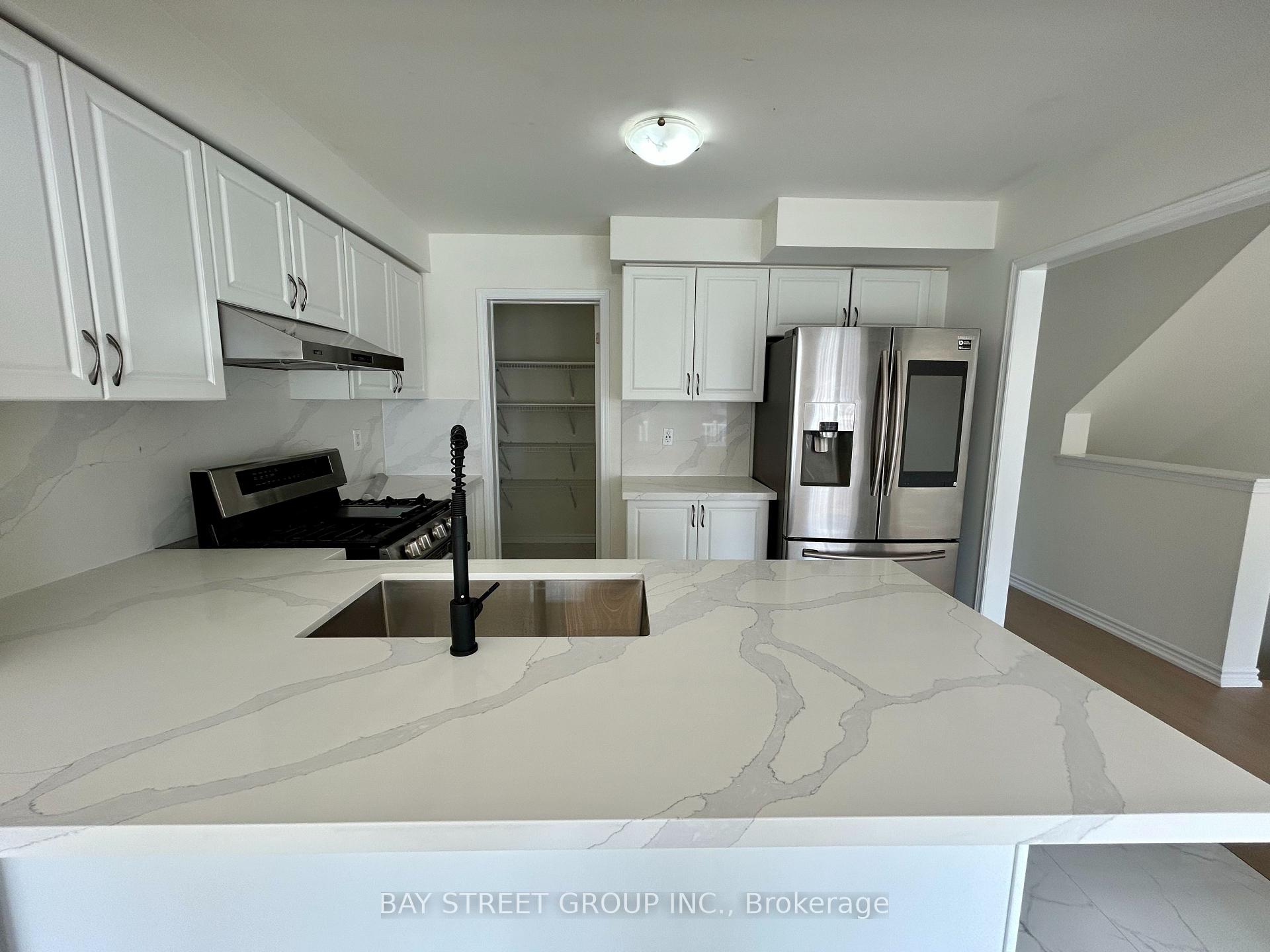 Photo 9 of 2464 Fall Harvest Crescent, Pickering, Rural Pickering — HOMEH