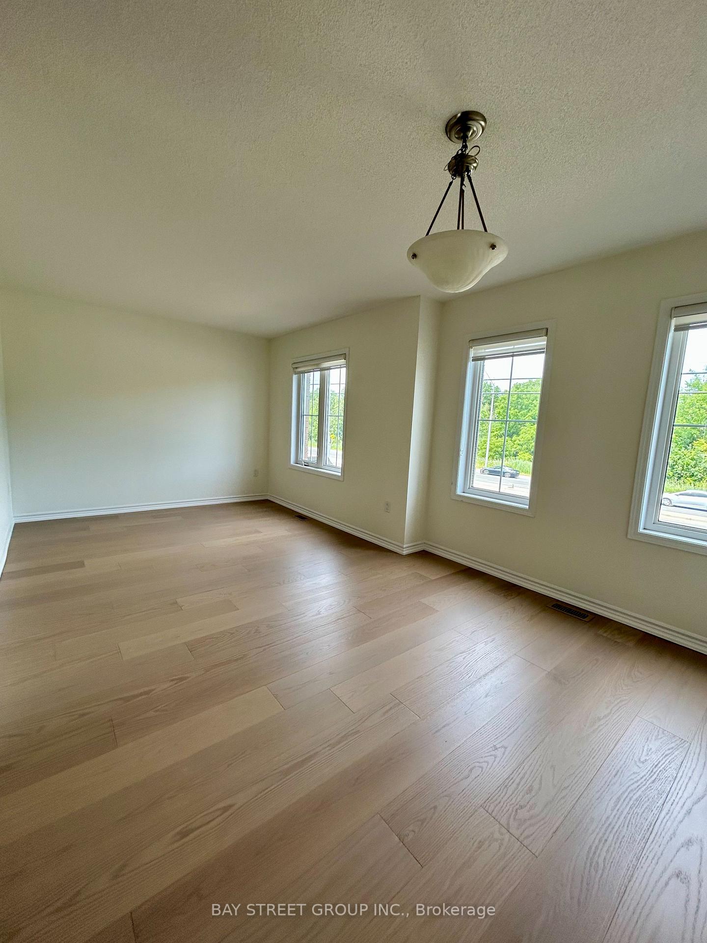 Photo 11 of 2464 Fall Harvest Crescent, Pickering, Rural Pickering — HOMEH