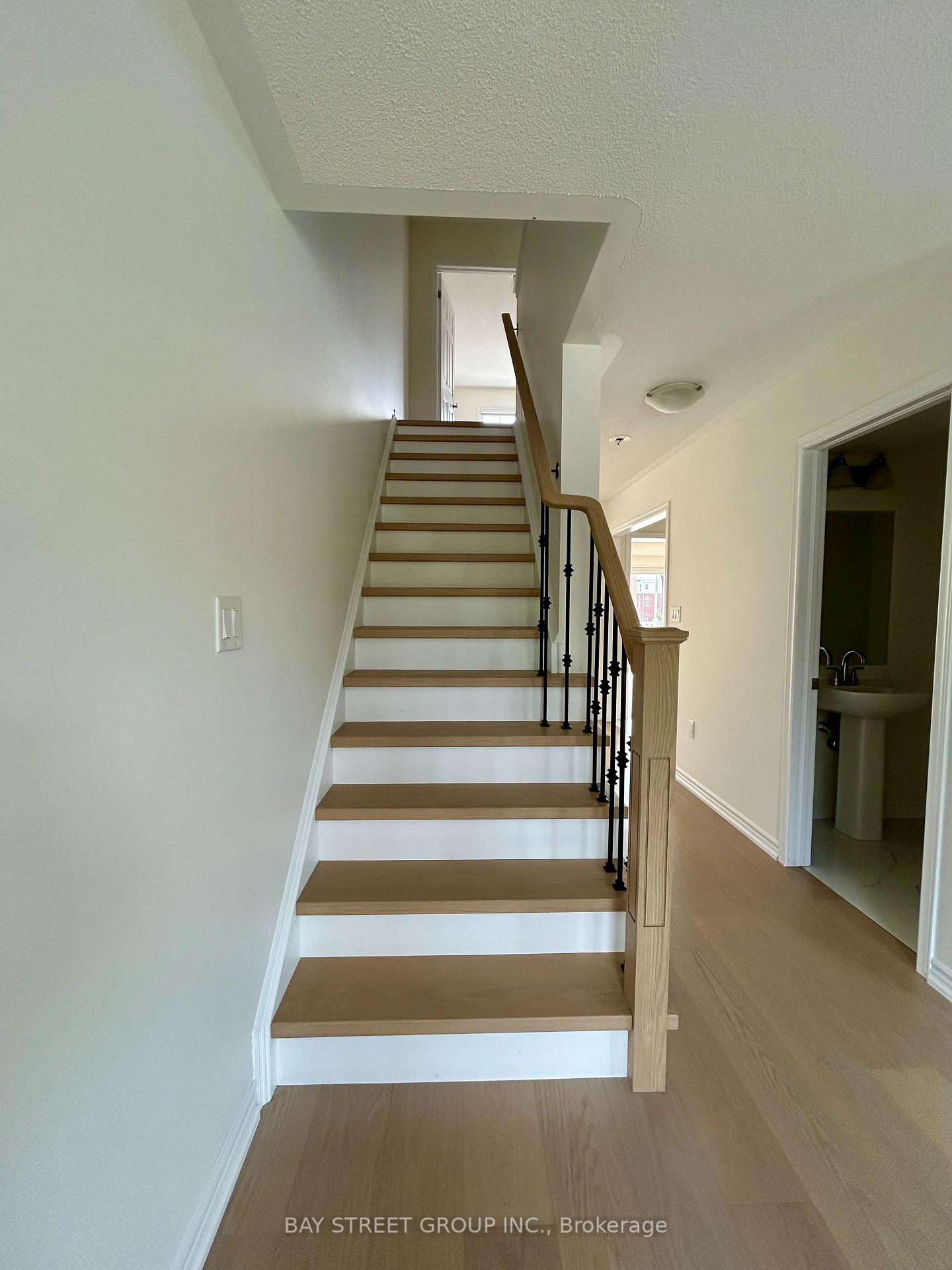Photo 12 of 2464 Fall Harvest Crescent, Pickering, Rural Pickering — HOMEH