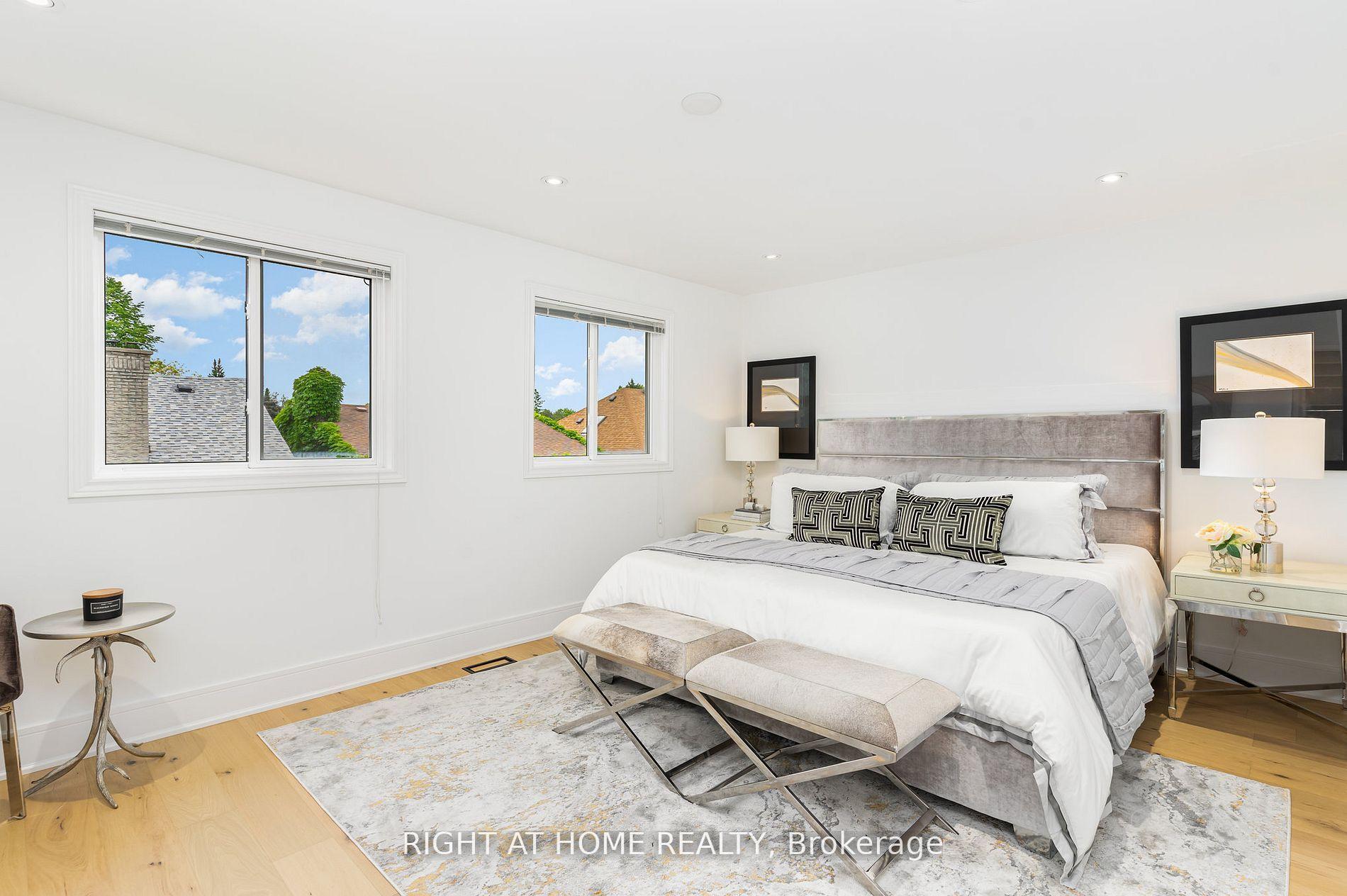Photo 18 of 42 Jessica Gardens, Vaughan, Crestwood-Springfarm-Yorkhill — HOMEH